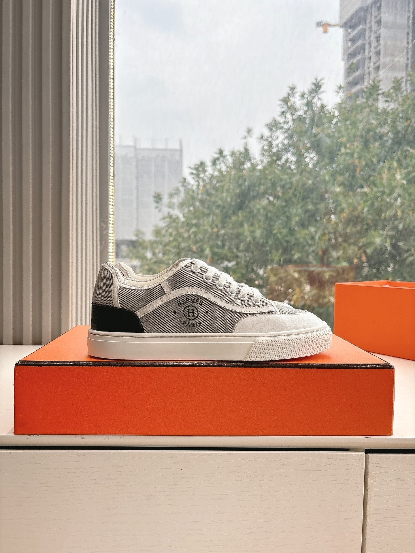 HERMES GET SNEAKER IN DOVE GRAY MAXI CANVAS AND CALFSKIN