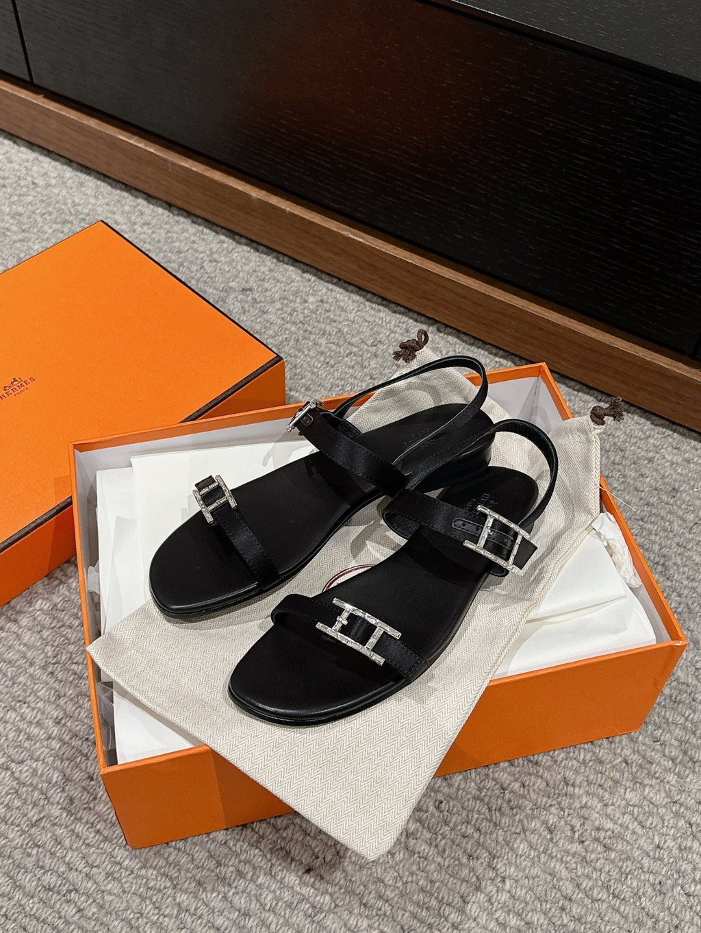 HERMES BUCKLE SANDAL BLACK CALFSKIN