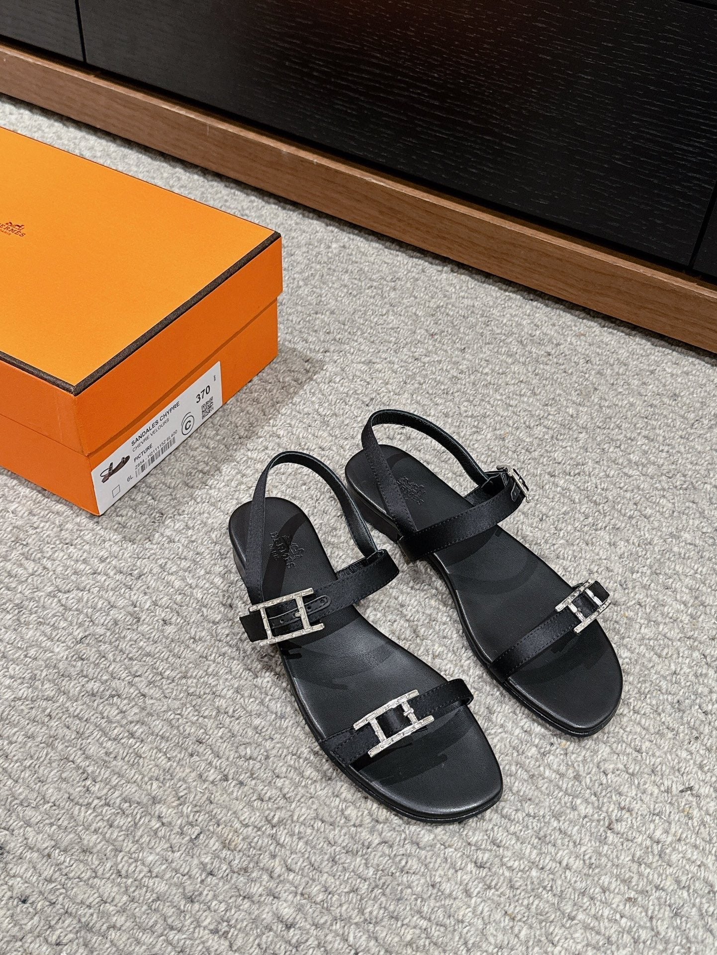 HERMES BUCKLE SANDAL BLACK CALFSKIN