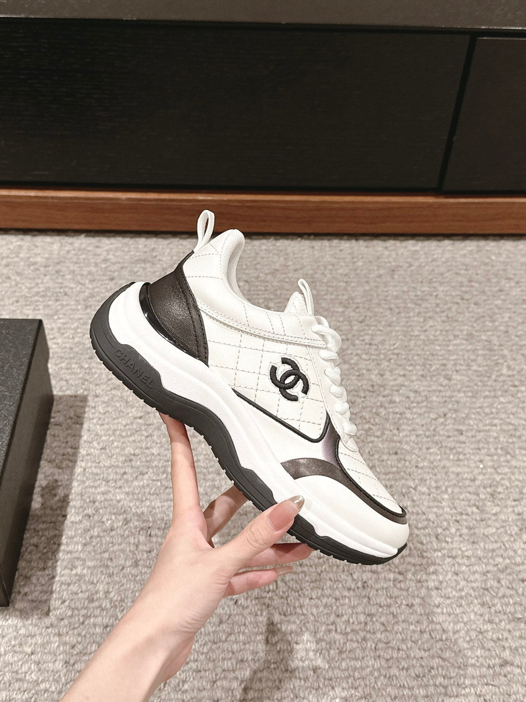 CHANEL CLASSIC SNEAKER IN WHITE MIX BLACK LAMBSKIN