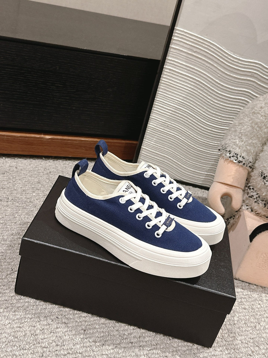 CHANEL LACE-UP SNEAKERS IN NAVY BLUE CANVAS