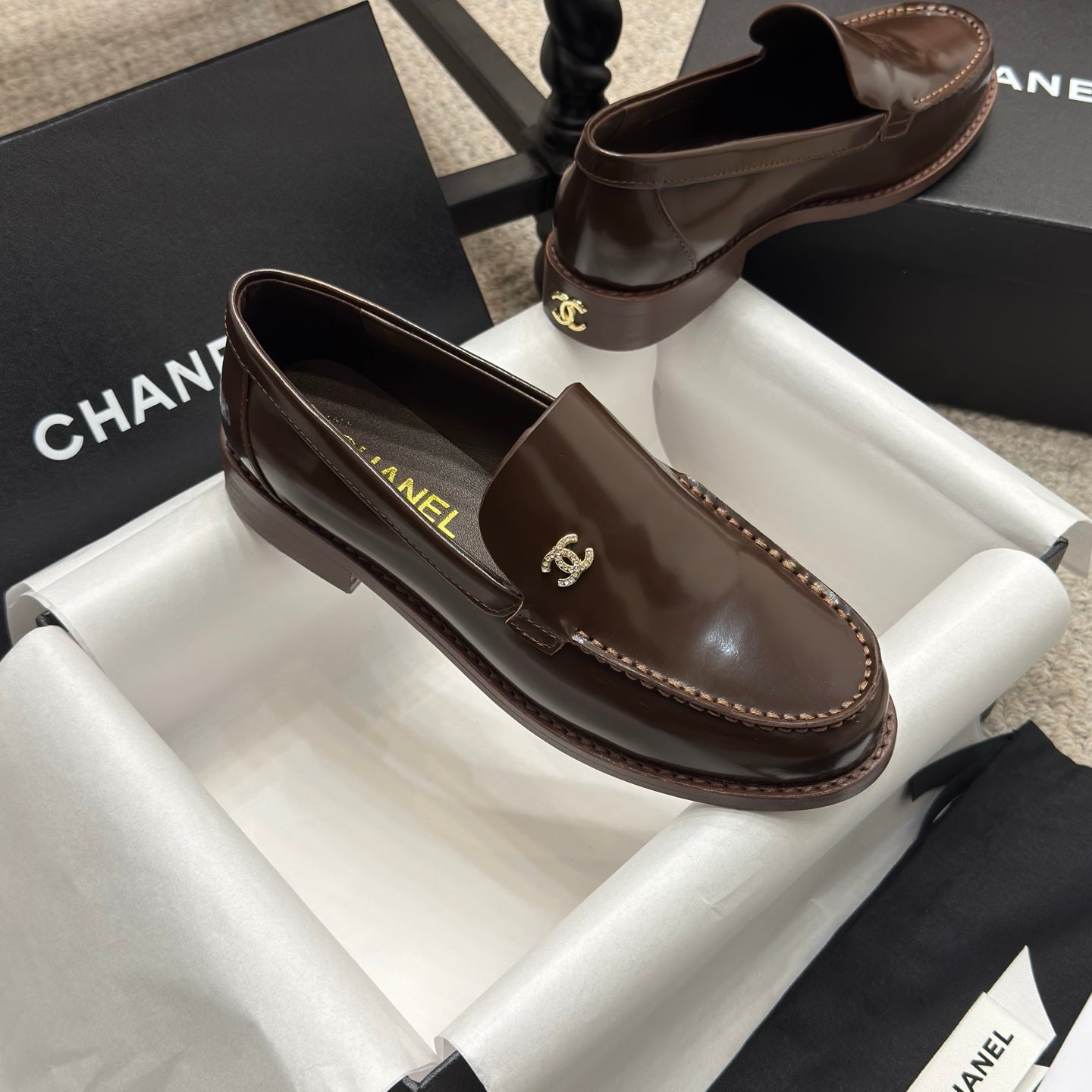 CHANEL 25C Moasins Chocolate Patent Leather