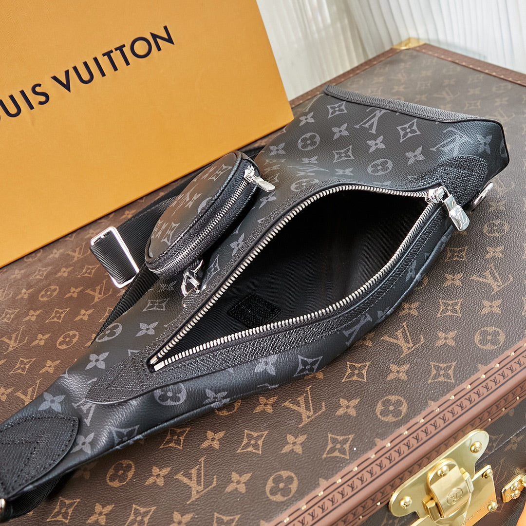 LOUIS VUITTON DUO CROSSBAG 42 IN BLACK MONOGRAM ECLIPSE CANVAS