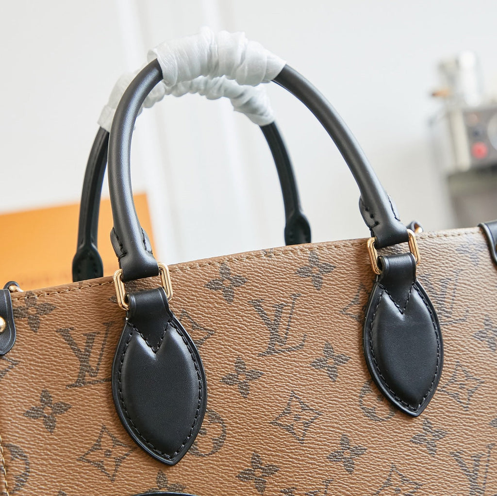 LOUIS VUITTON ONTHEGO PM 25 IN BROWN MONOGRAM CANVAS WITH DUCK SHAPE