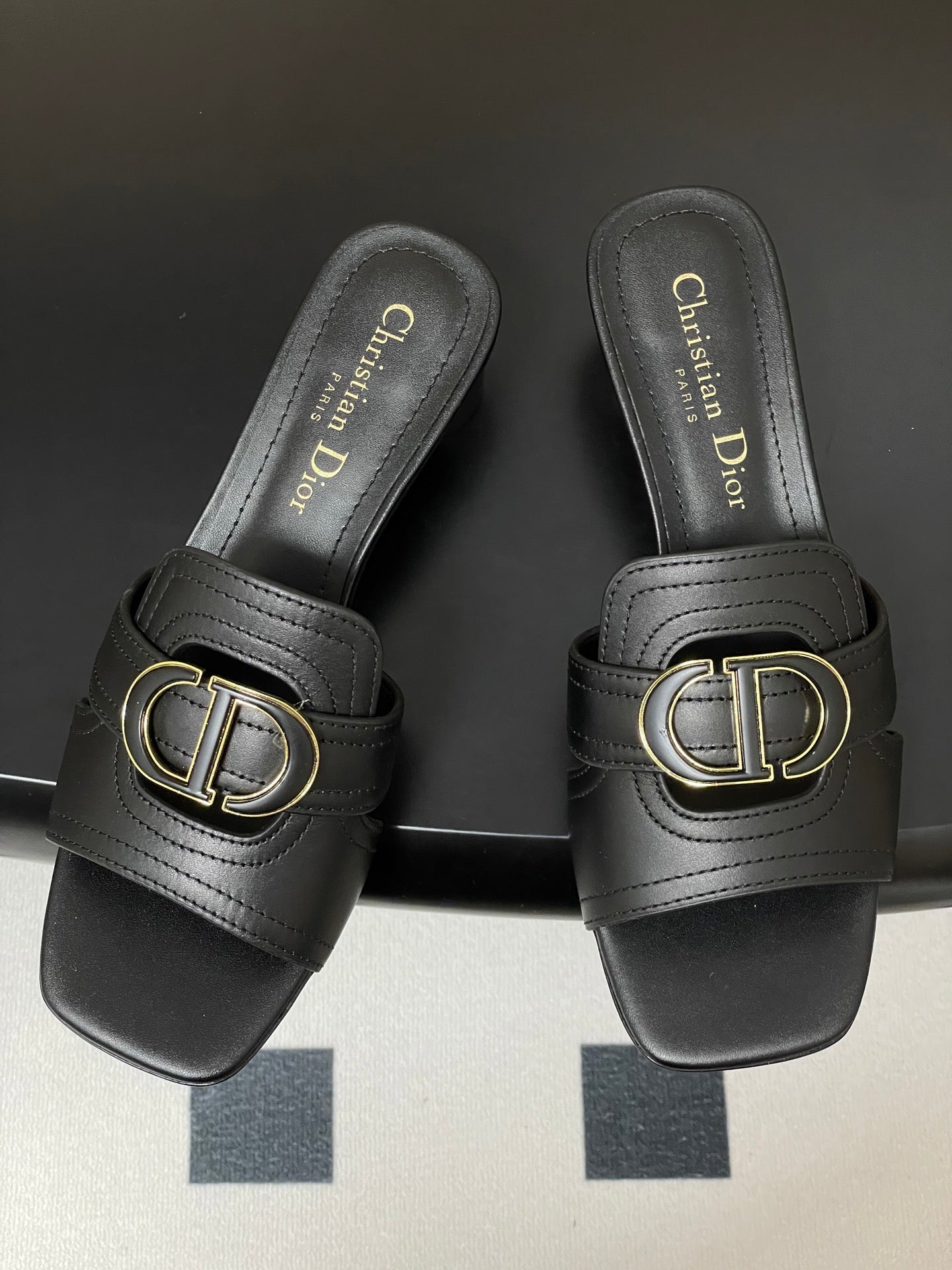 DIOR HIGH HEEL CLASSIC MONTAIGNE 40 MM 25S IN BLACK LAMBSKIN WITH CD LOGO