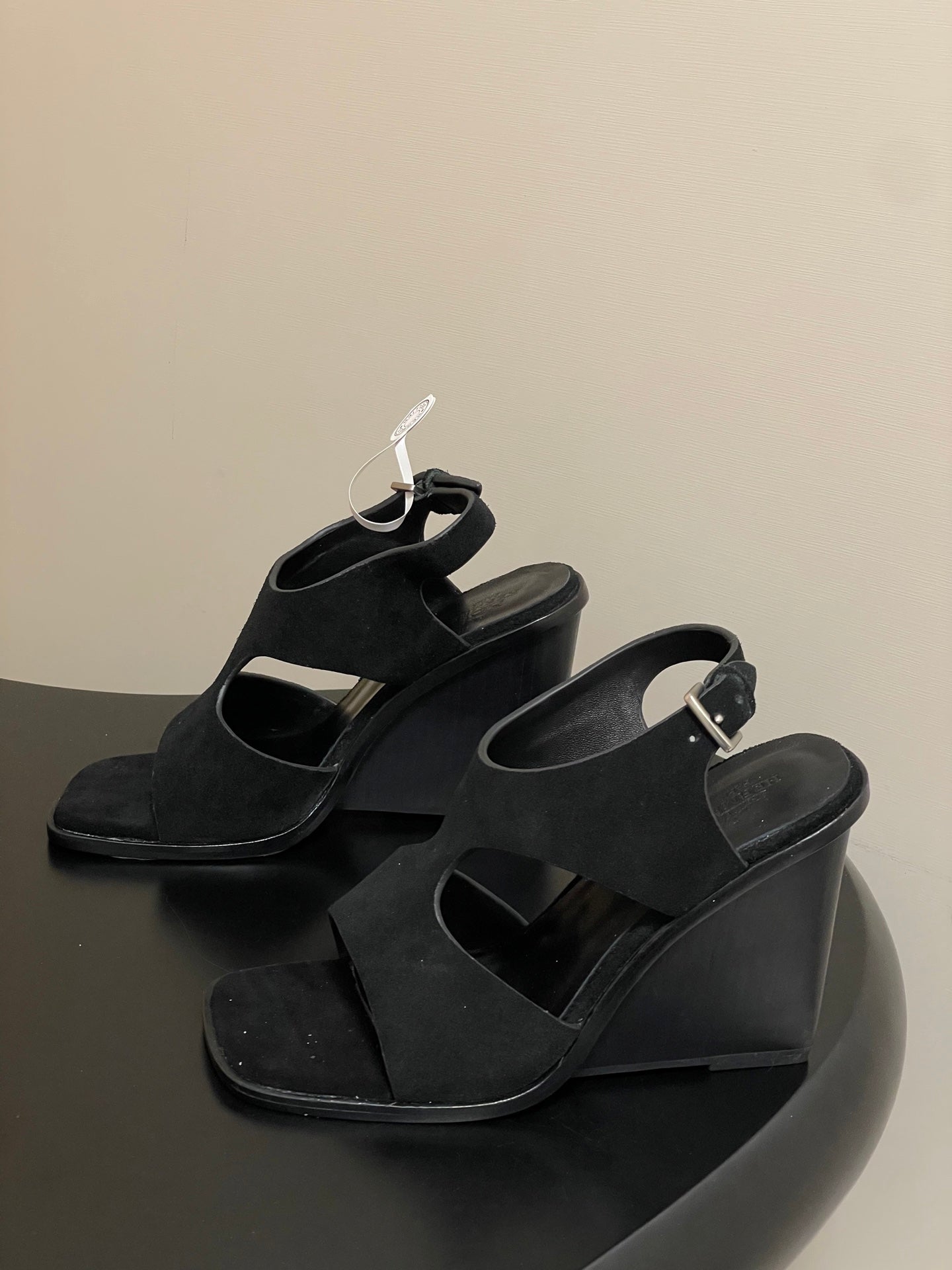 HERMES 25S KALYA WEDGE SANDAL 100 MM IN BLACK SUEDE