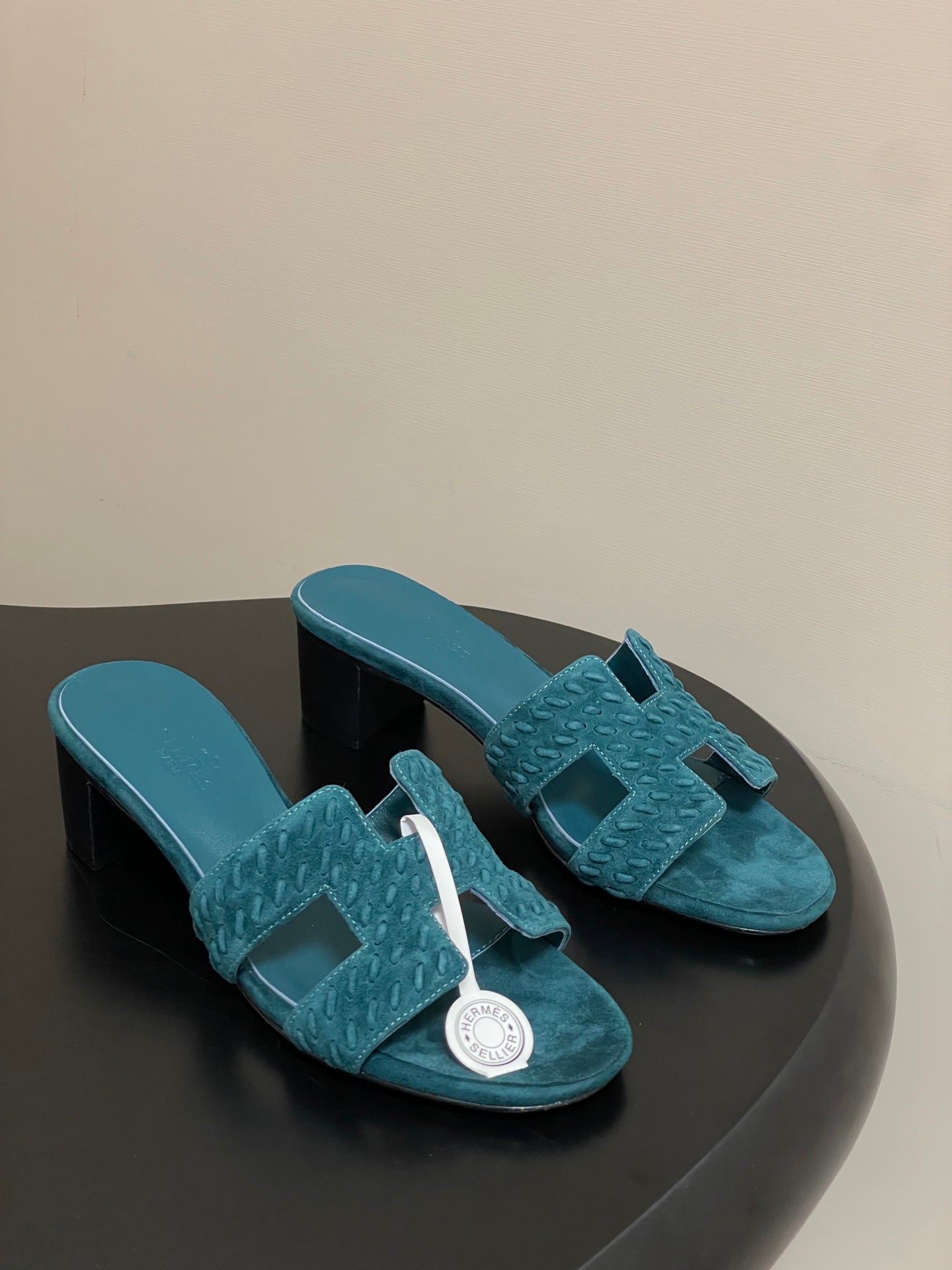 HERMES 25S ORAN HIGH‑HEEL SANDAL IN DARK BLUE SUEDE AND LAMBSKIN