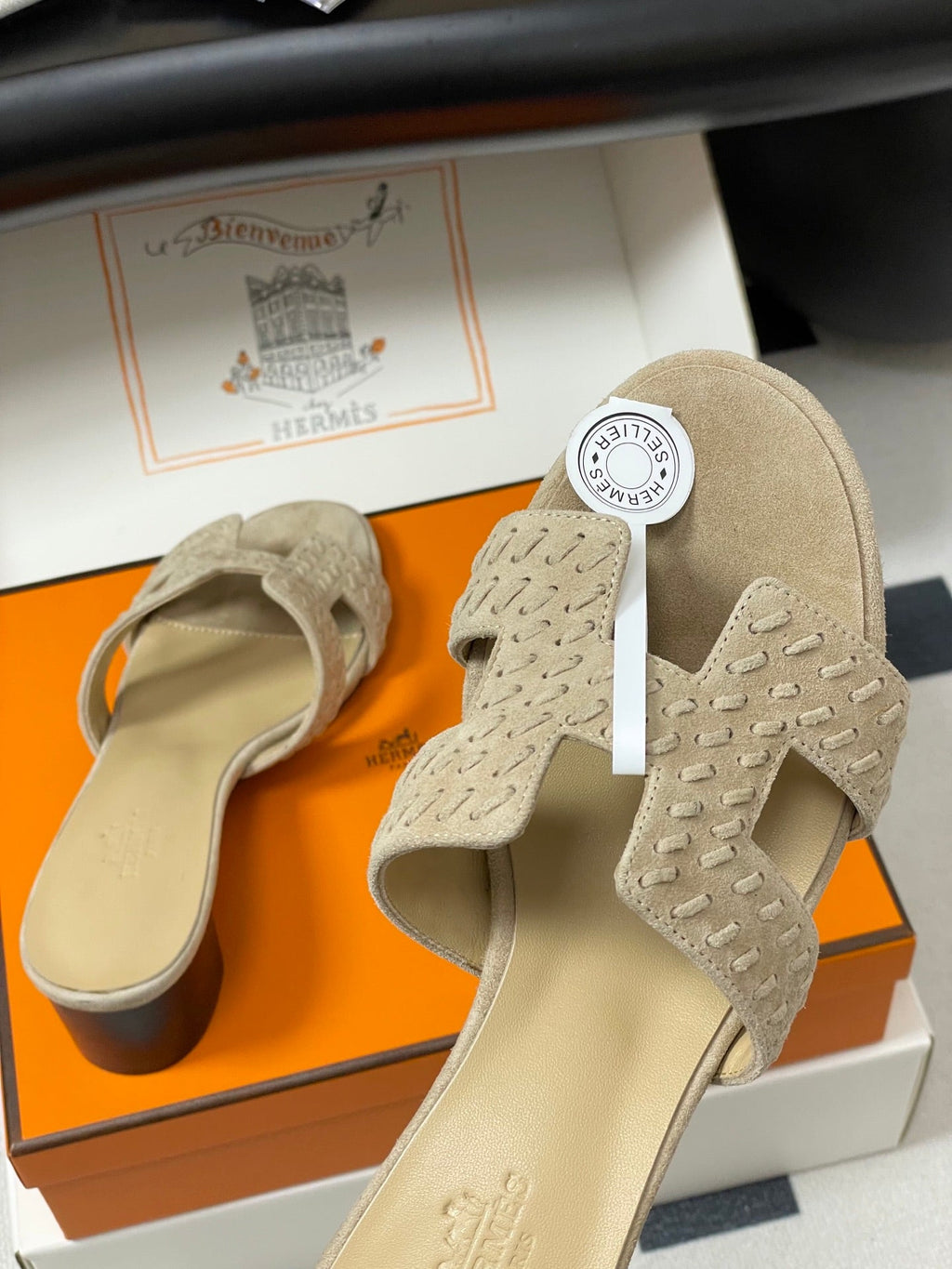 HERMES 25S ORAN HIGH‑HEEL SANDAL IN BEIGE SUEDE AND LAMBSKIN