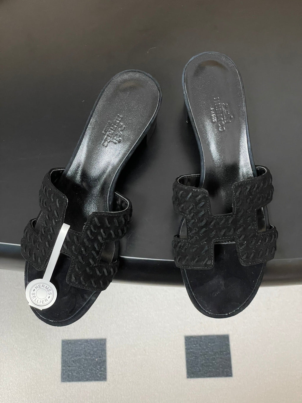 HERMES 25S ORAN HIGH‑HEEL SANDAL IN BLACK SUEDE AND LAMBSKIN
