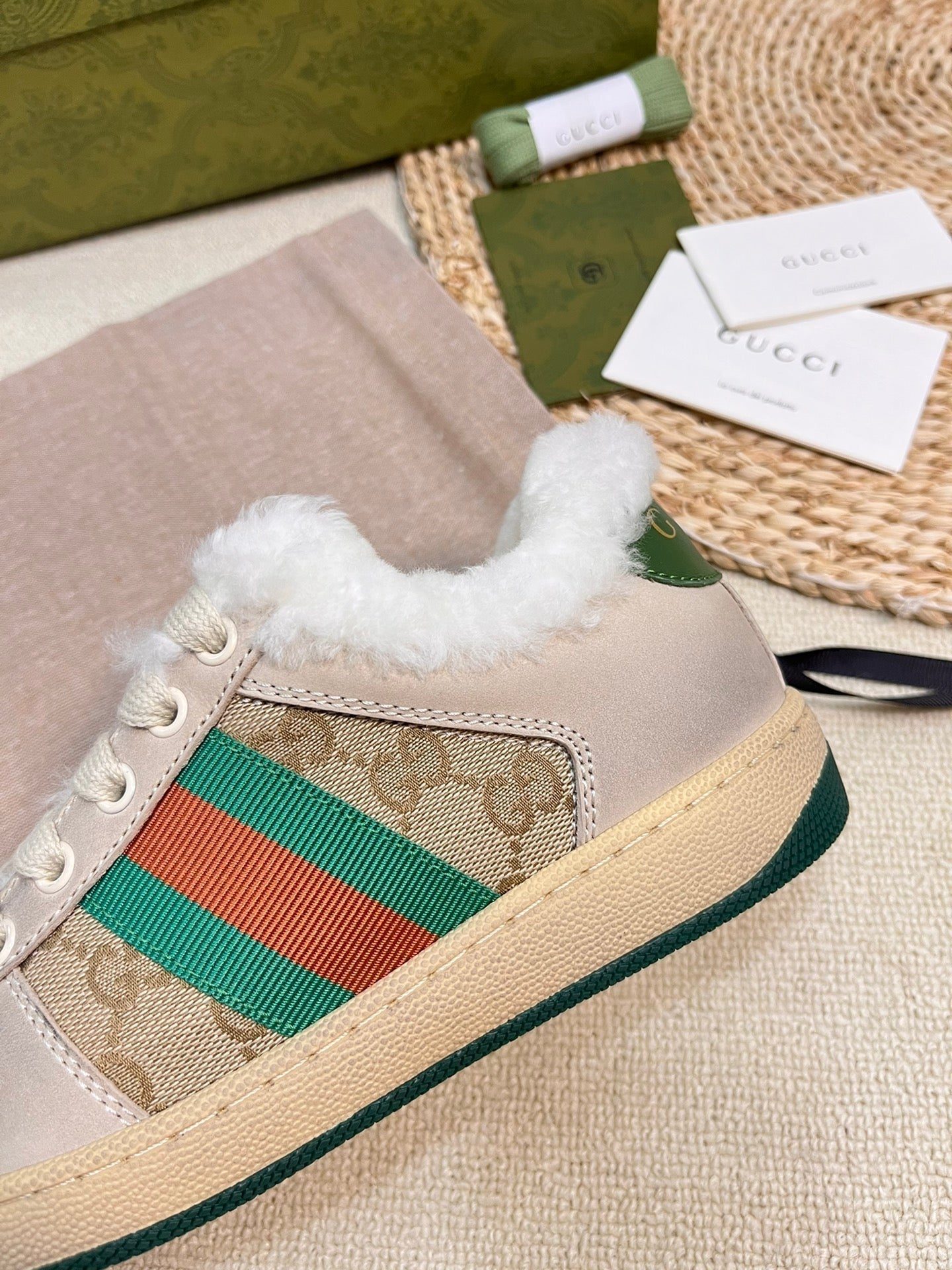 GUCCI SNEAKER WITH WEB IN BEIGE GREEN FABRIC MIX SUEDE AND LAMB WOOL LINING