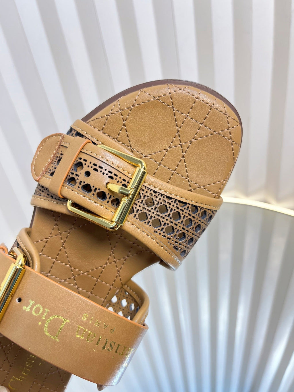 DIOR D-AVENUE SLIDES 25S IN BROWN CALFSKIN MICRO CANNAGE MOTIF