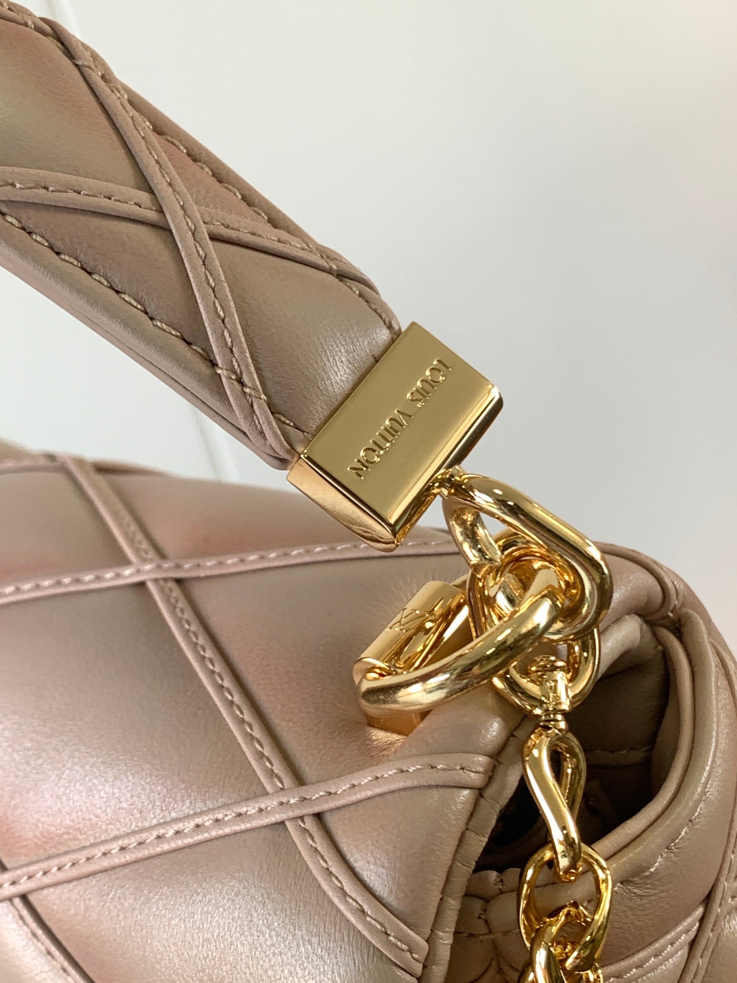 LOUIS VUITTON LV 25S GO-14 MM 23 IN LIGHT PINK QUILTED LAMBSKIN GOLD HARDWARE