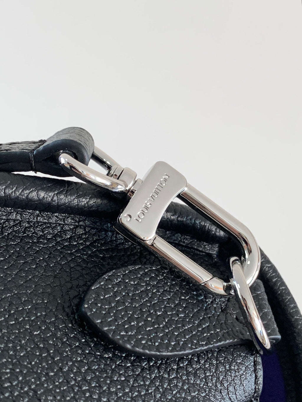 LOUIS VUITTON BUCI BAG 24 IN BLACK EPI GRAIN COWHIDE
