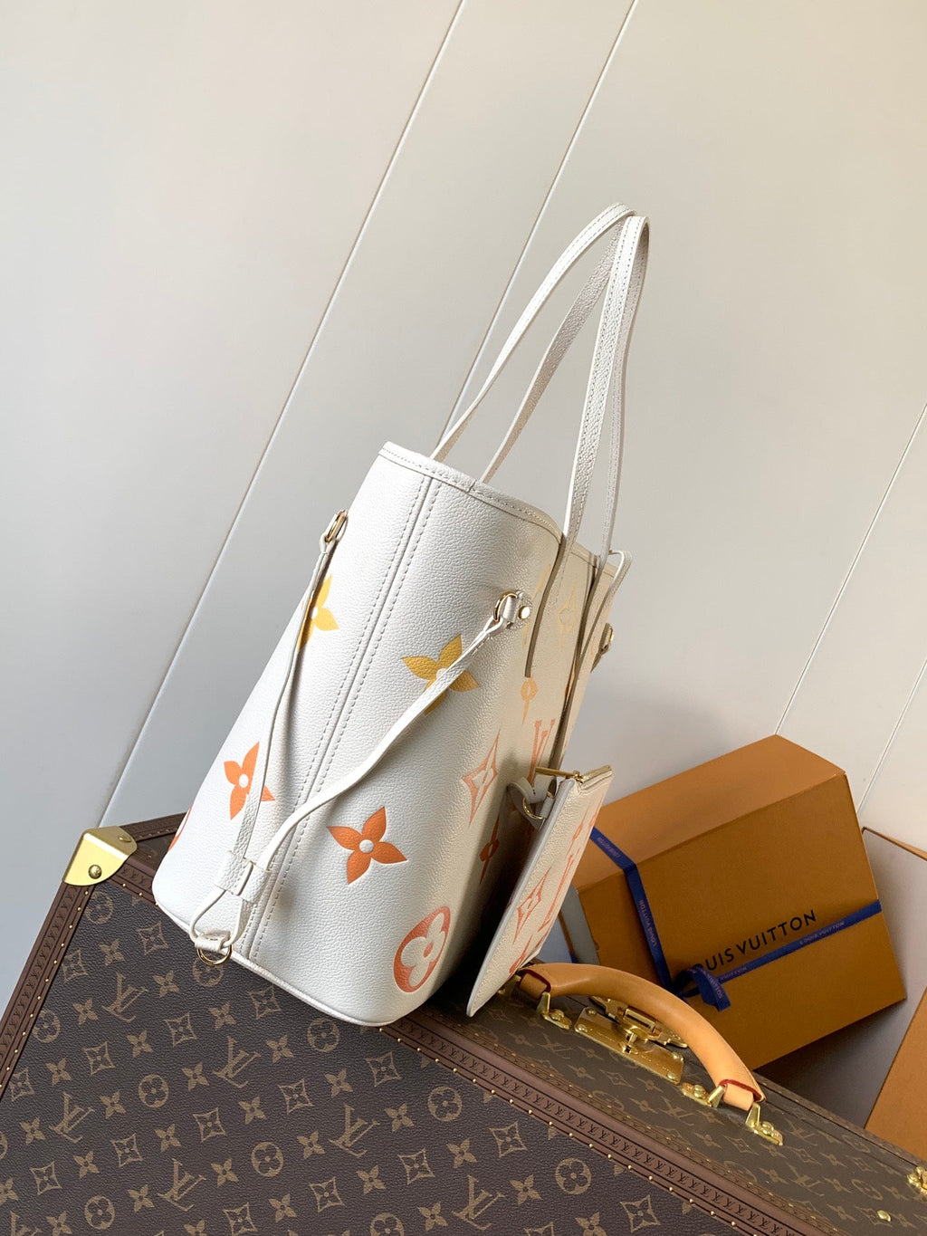 LOUIS VUITTON NEVERFULL MM TOTE BAG 32 IN WHITE MIX ORANGE CALFSKIN