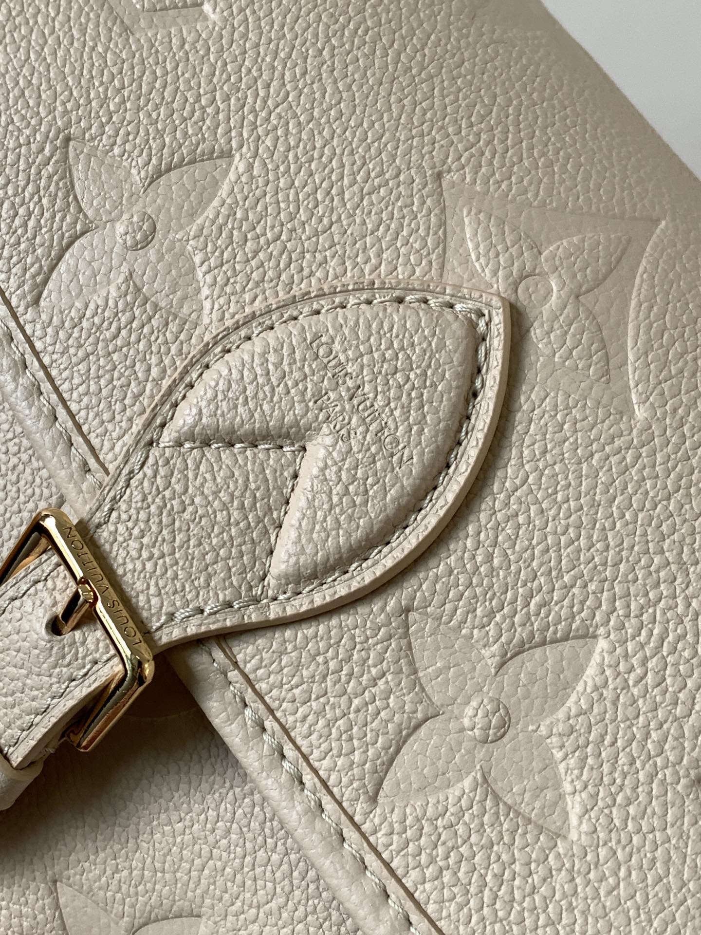 LOUIS VUITTON DIANE 23 IN LIGHT BEIGE MONOGRAM EMPREINTE LEATHER