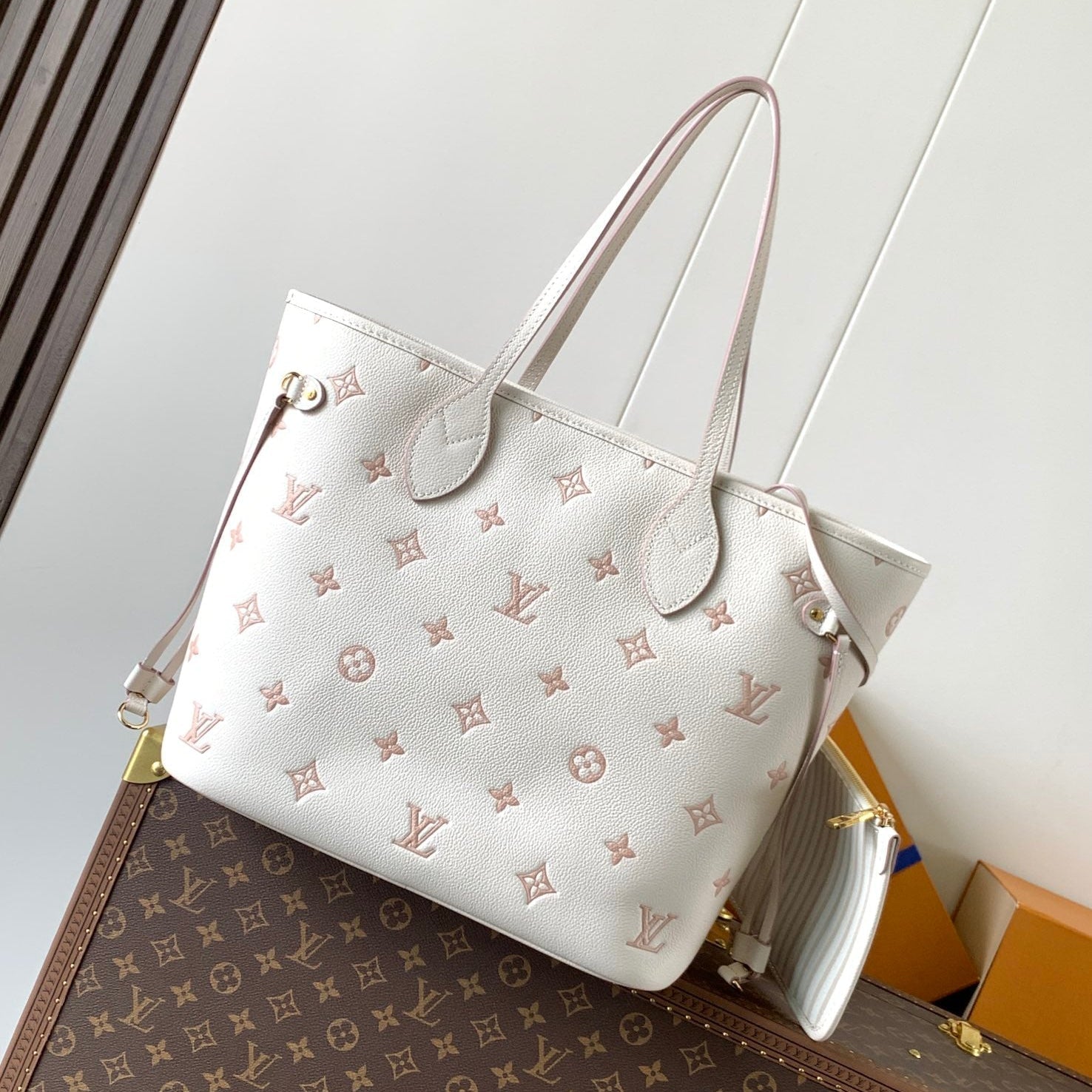 LOUIS VUITTON NEVERFULL MM TOTE BAG 32 IN WHITE MIX PINK CALFSKIN