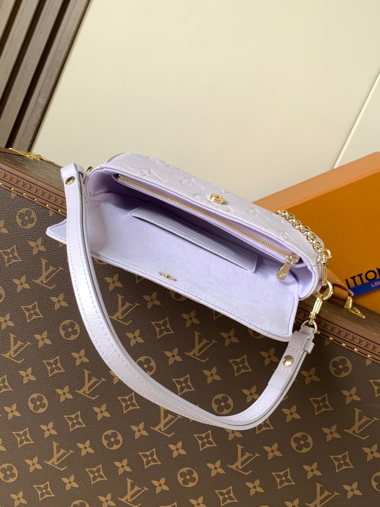 LOUIS VUITTON LV 25S WALLET ON CHAIN IVY 23 IN MISTY PURPLE EMBOSSED CALFSKIN TRIM