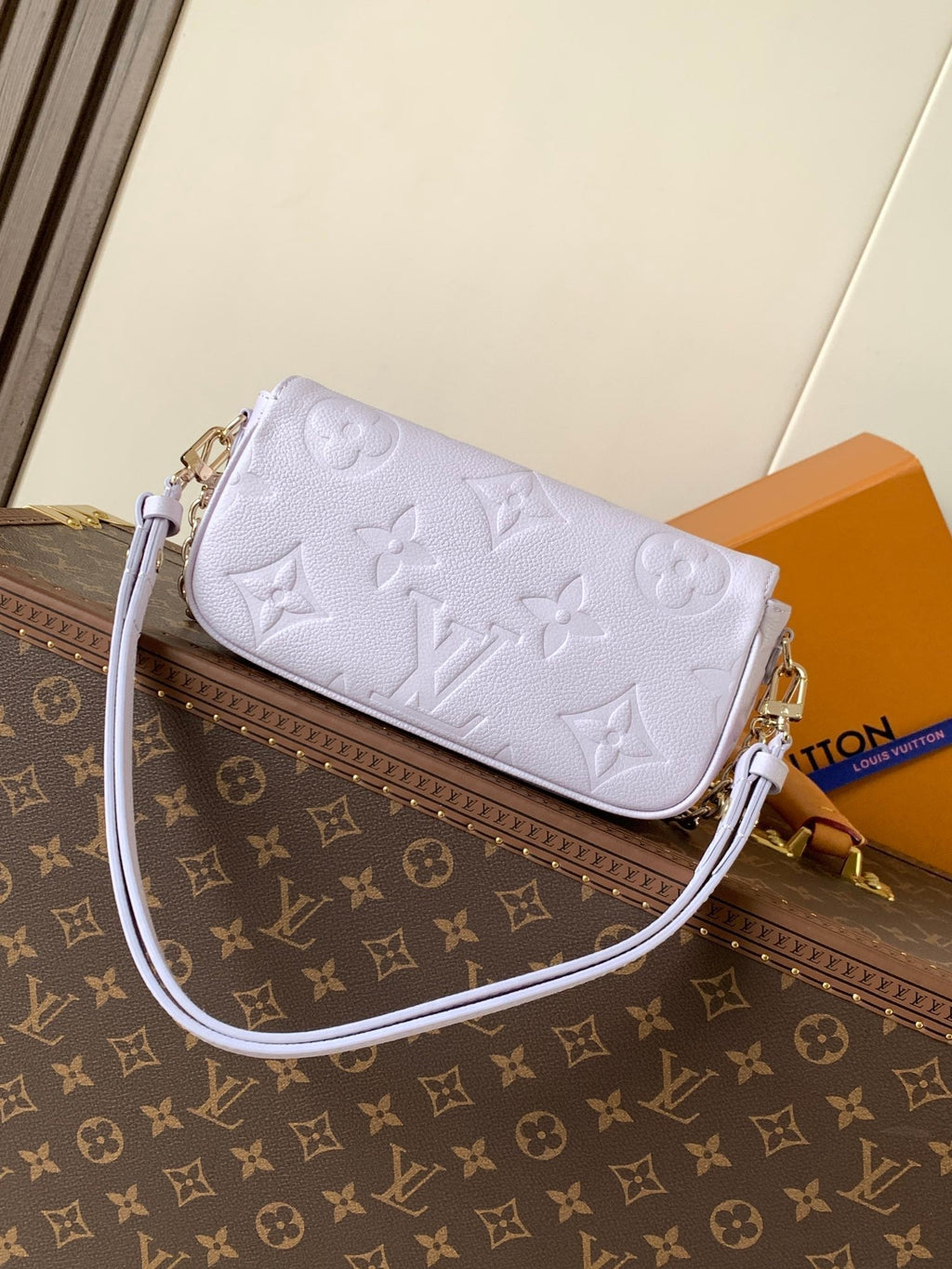 LOUIS VUITTON LV 25S WALLET ON CHAIN IVY 23 IN MISTY PURPLE EMBOSSED CALFSKIN TRIM