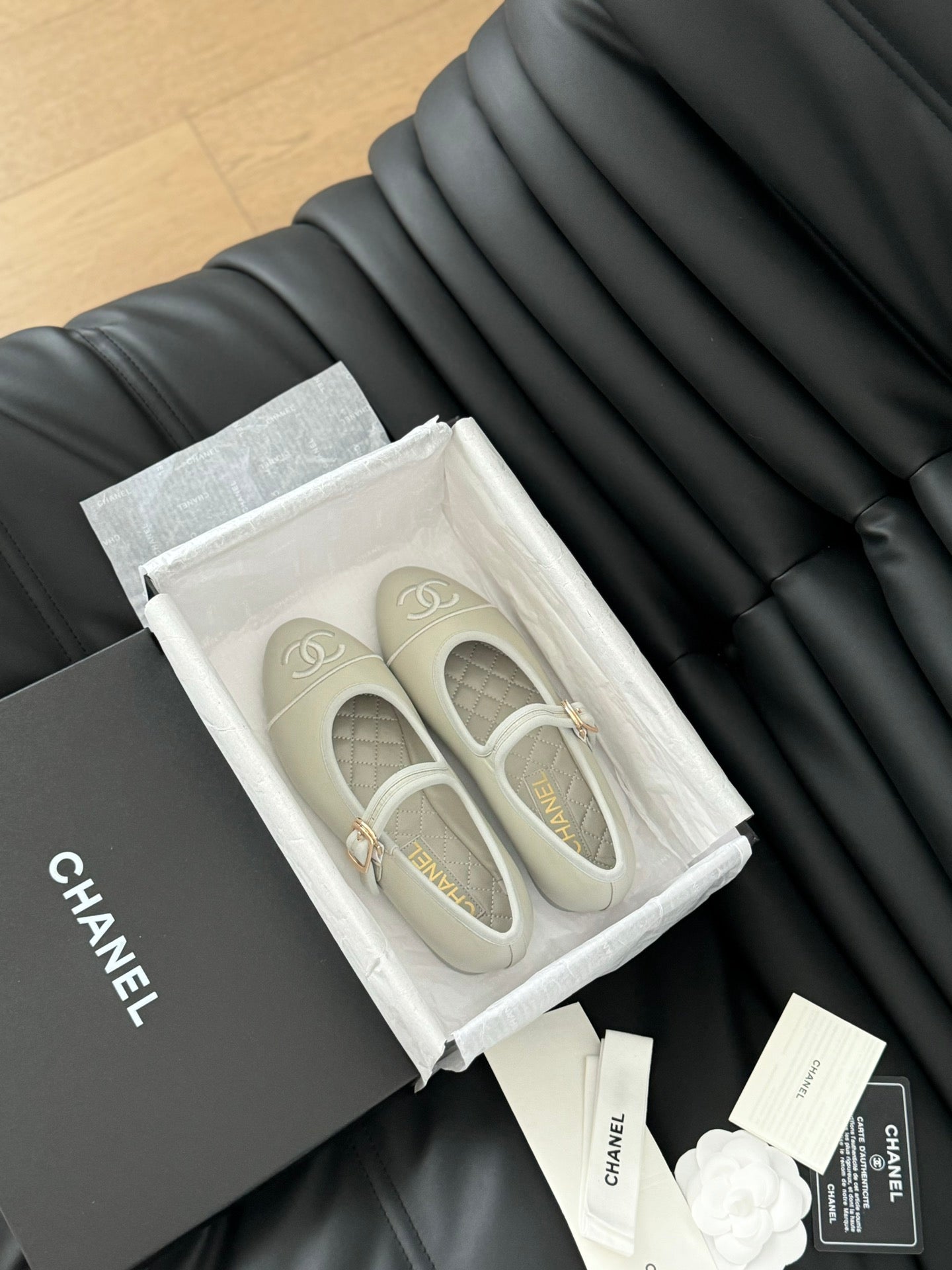 CHANEL MARY JANE SHOES IN GREY LAMBSKIN