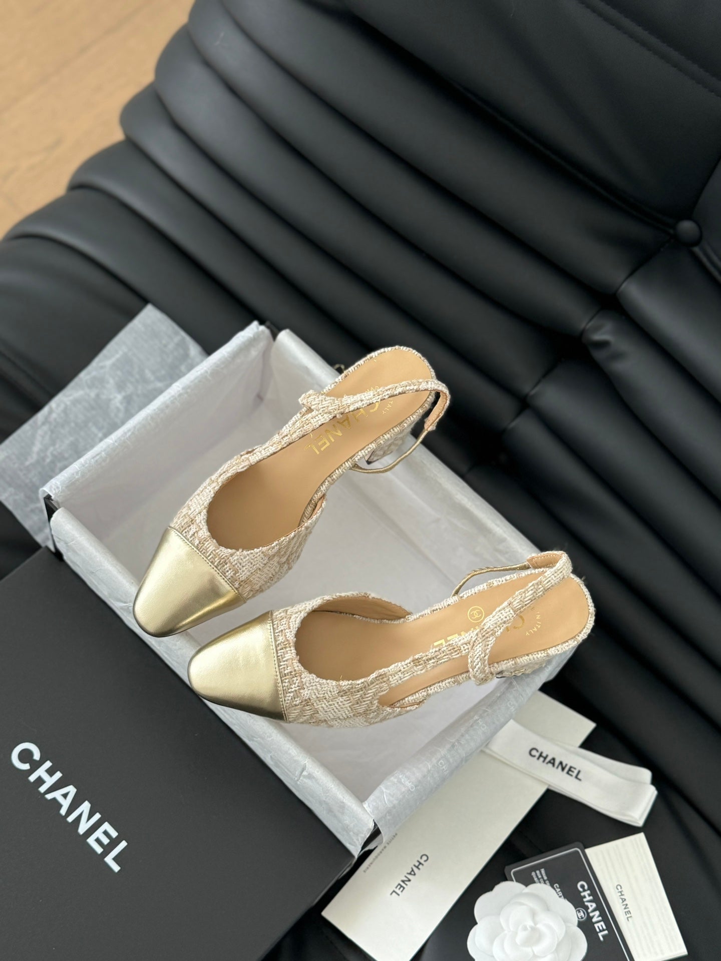 CHANEL HIGH SLINGBACK IN BEIGE CREAM TWEED AND GOLDEN LAMBSKIN