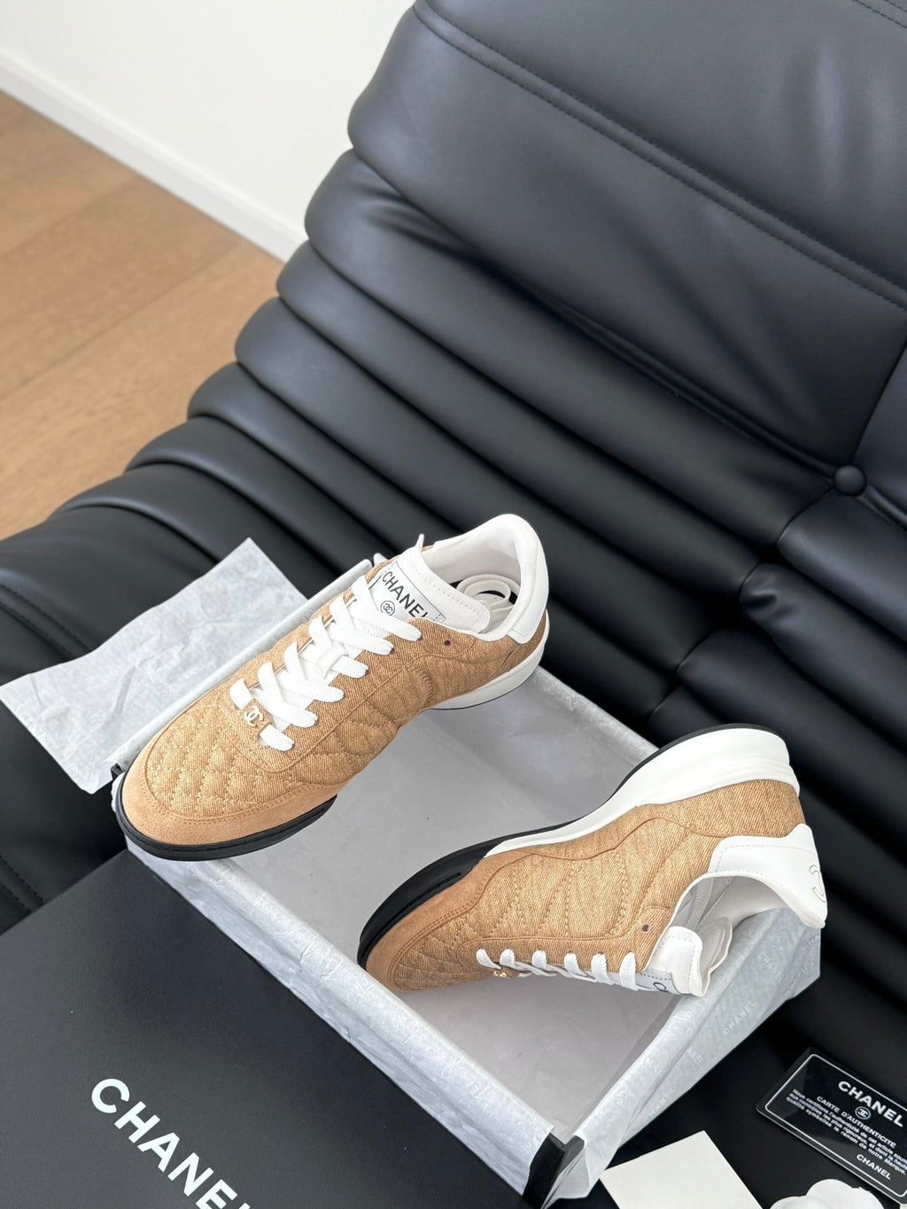 CHANEL SNEAKER IN PEANUT BROWN MIX WHITE EMBROIDERED LAMBSKIN