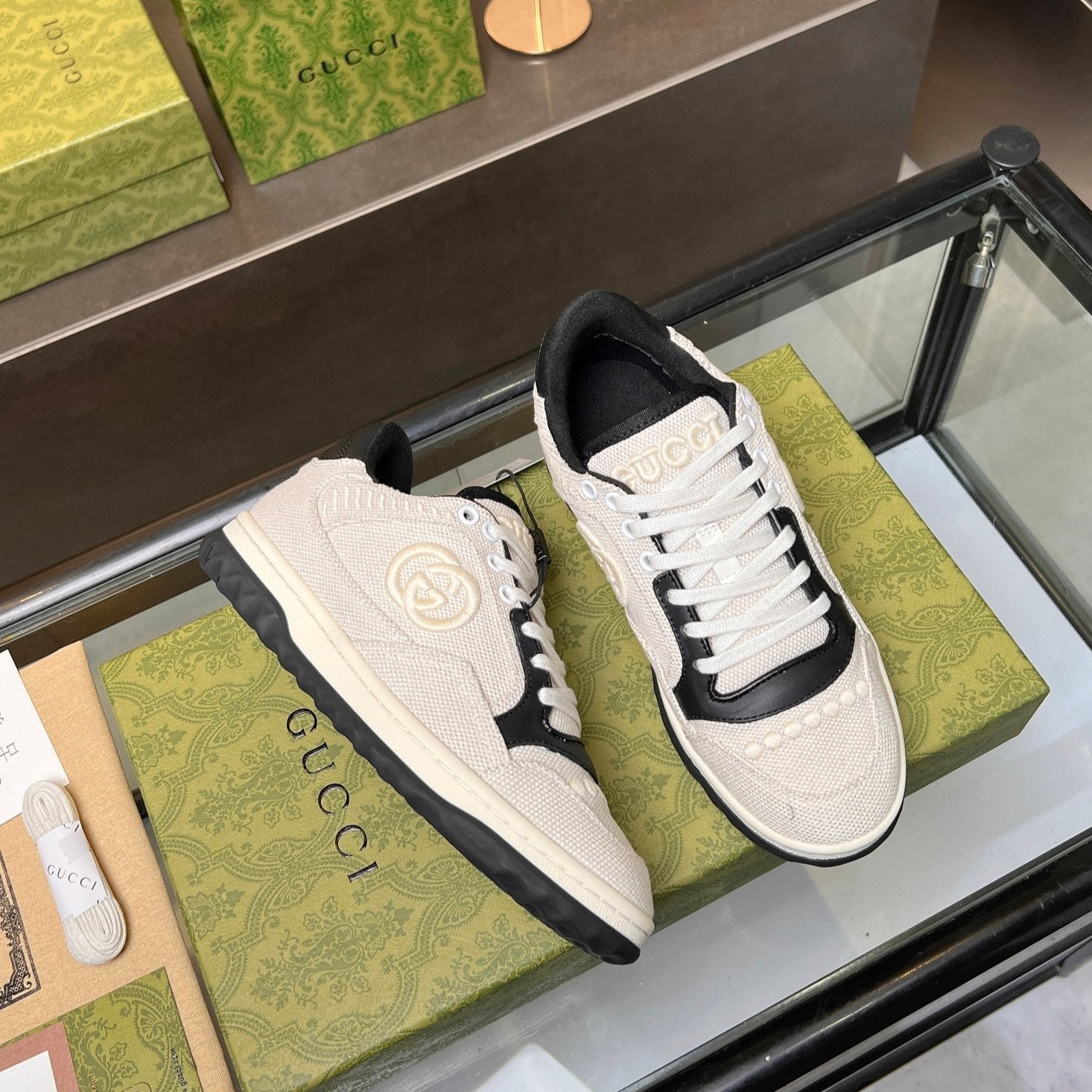 GUCCI MAC80 TRAINER CREAMY WHITE AND BLACK CALFSKIN