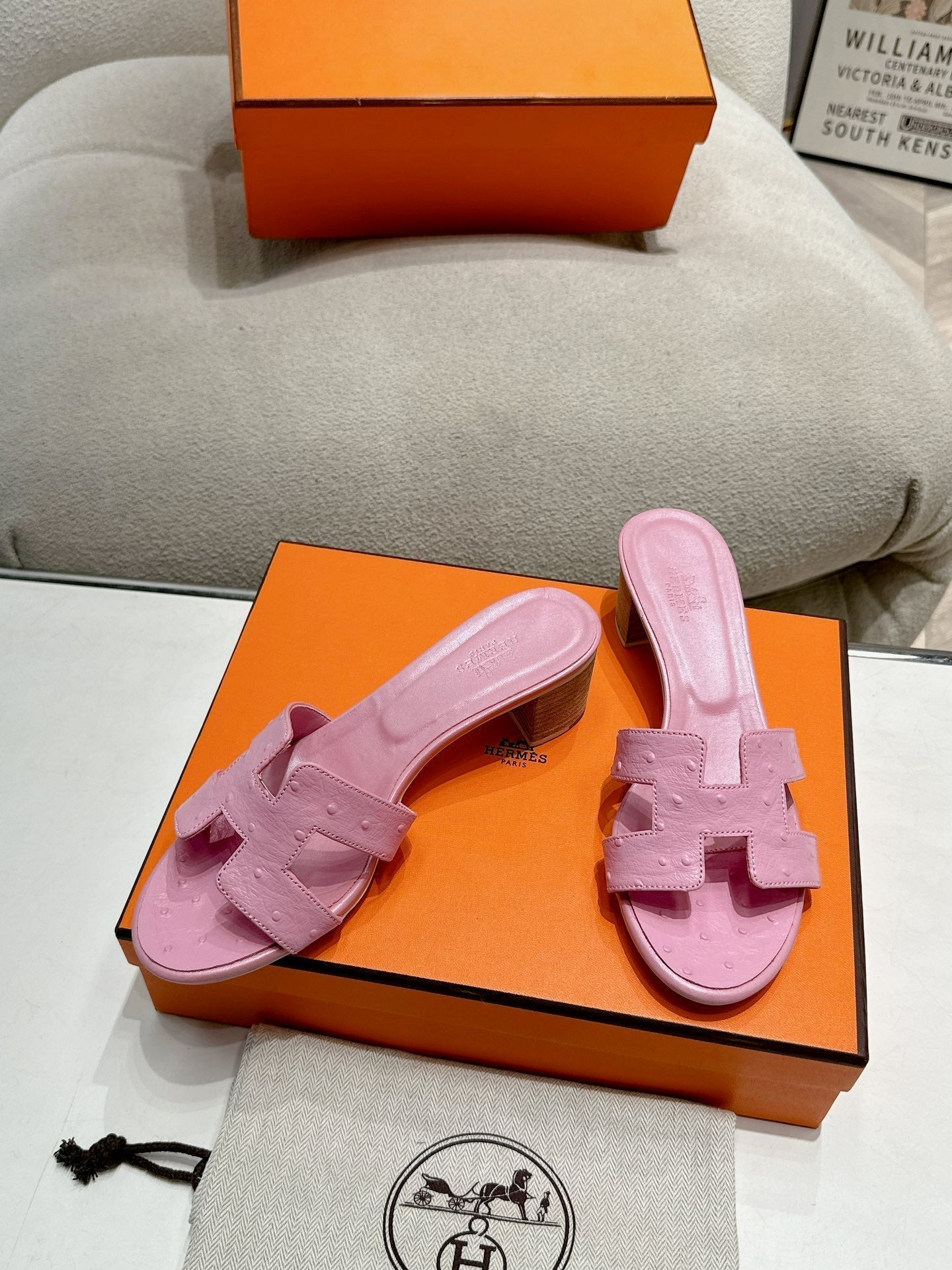 HERMES 0ASIS SANDAL LIGHT PINK CALFSKIN SPECIAL