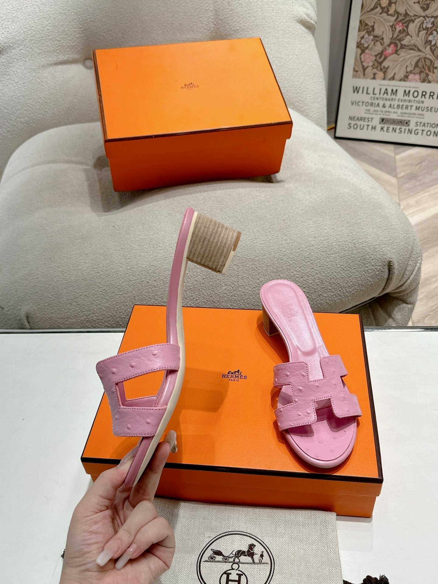HERMES 0ASIS SANDAL LIGHT PINK CALFSKIN SPECIAL