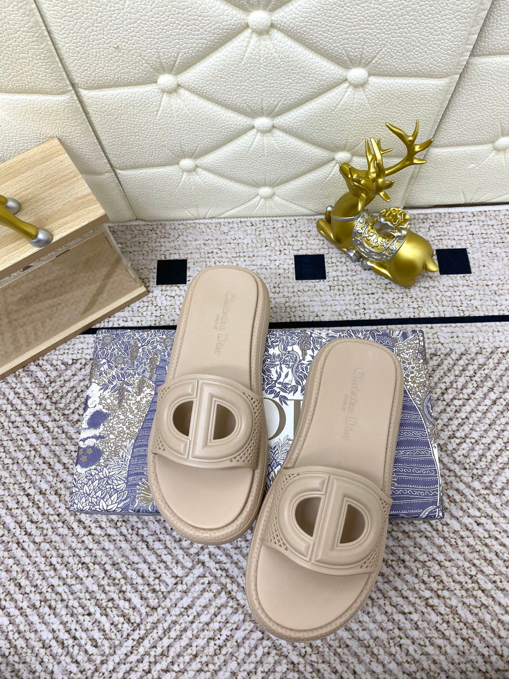 DIOR FLAT SLIDES 25S IN BEIGE TPU