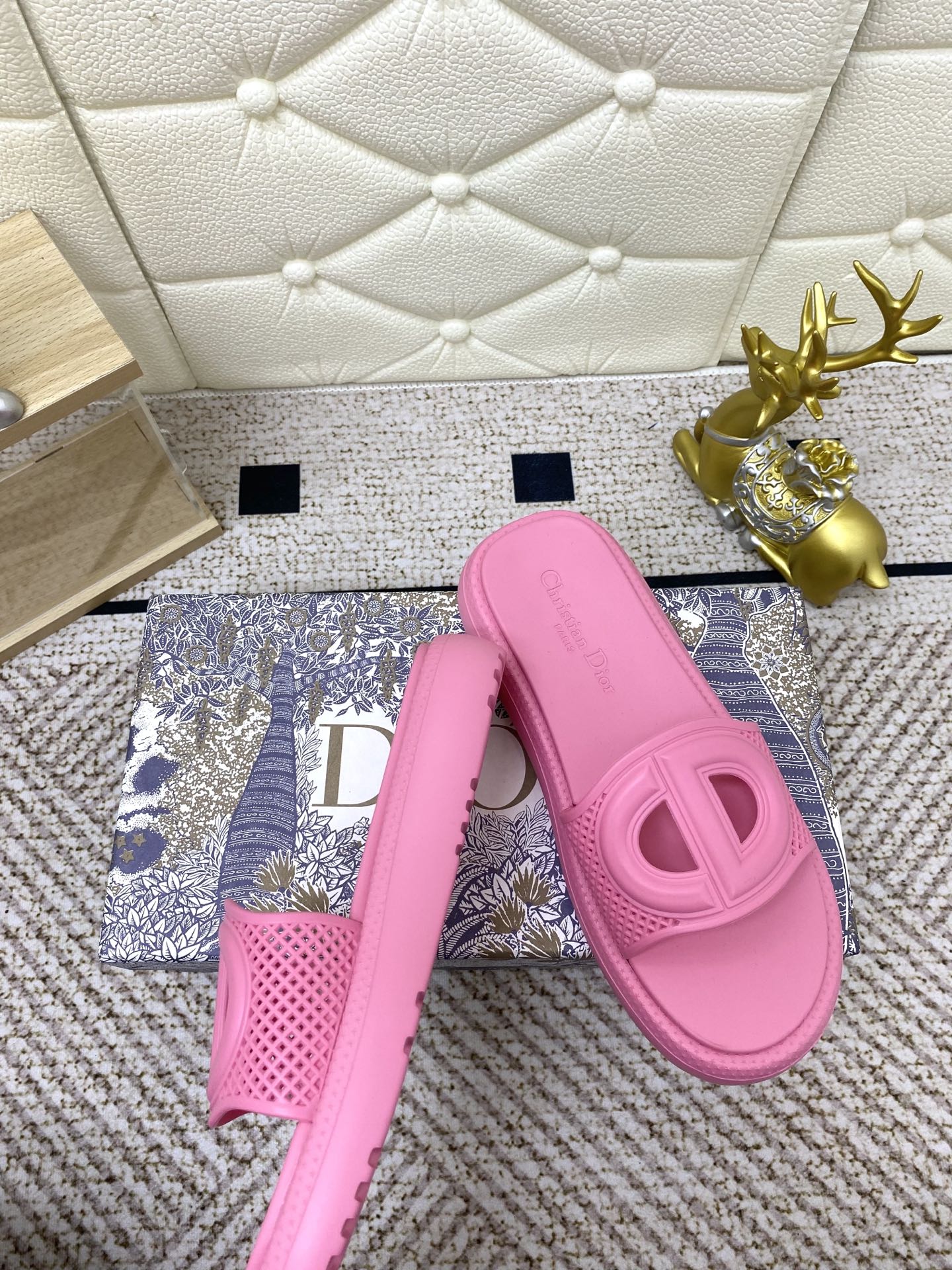 DIOR FLAT SLIDES 25S IN PINK TPU