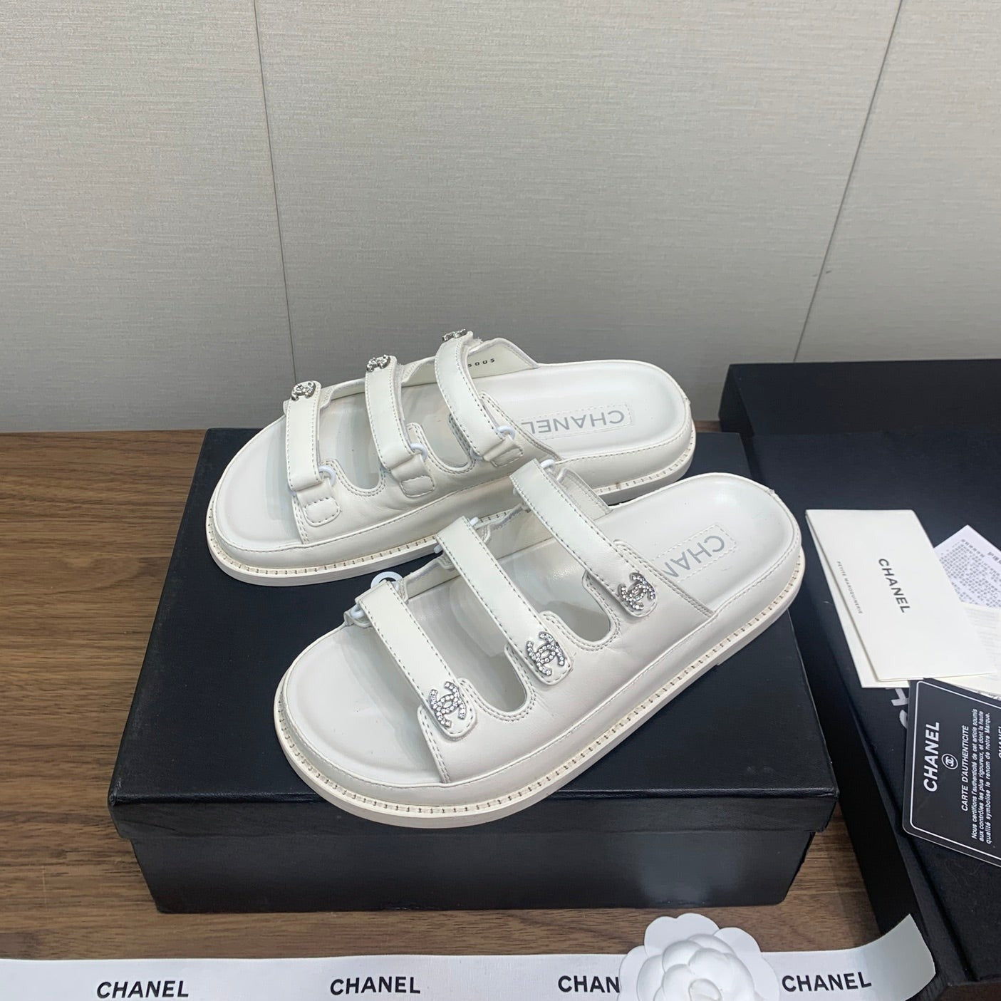 CHANEL DAD SANDAL IN WHITE LAMBSKIN MULE