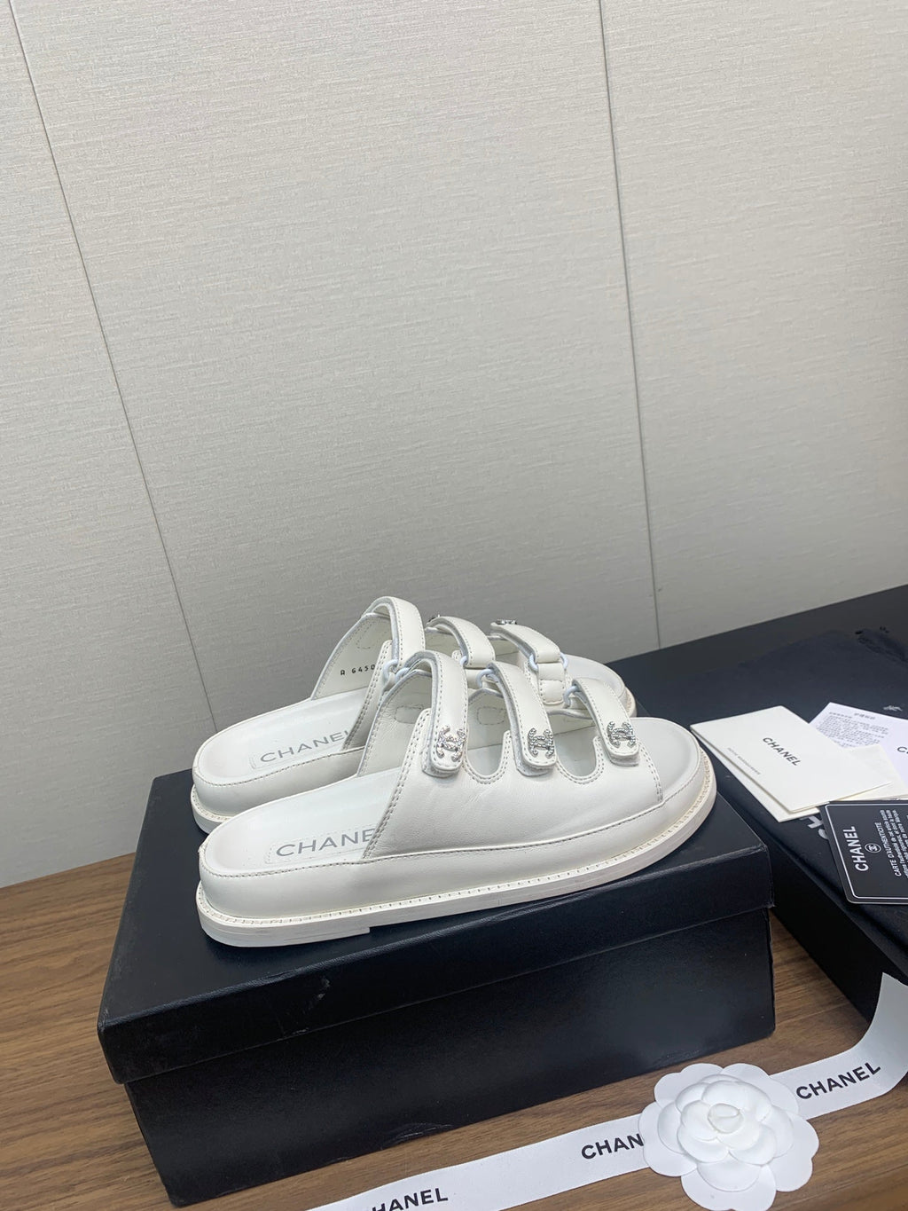 CHANEL DAD SANDAL IN WHITE LAMBSKIN MULE