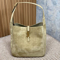 LE 5 À 7 SUPPLE BAG 31 IN KHAKI BROWN SUEDE