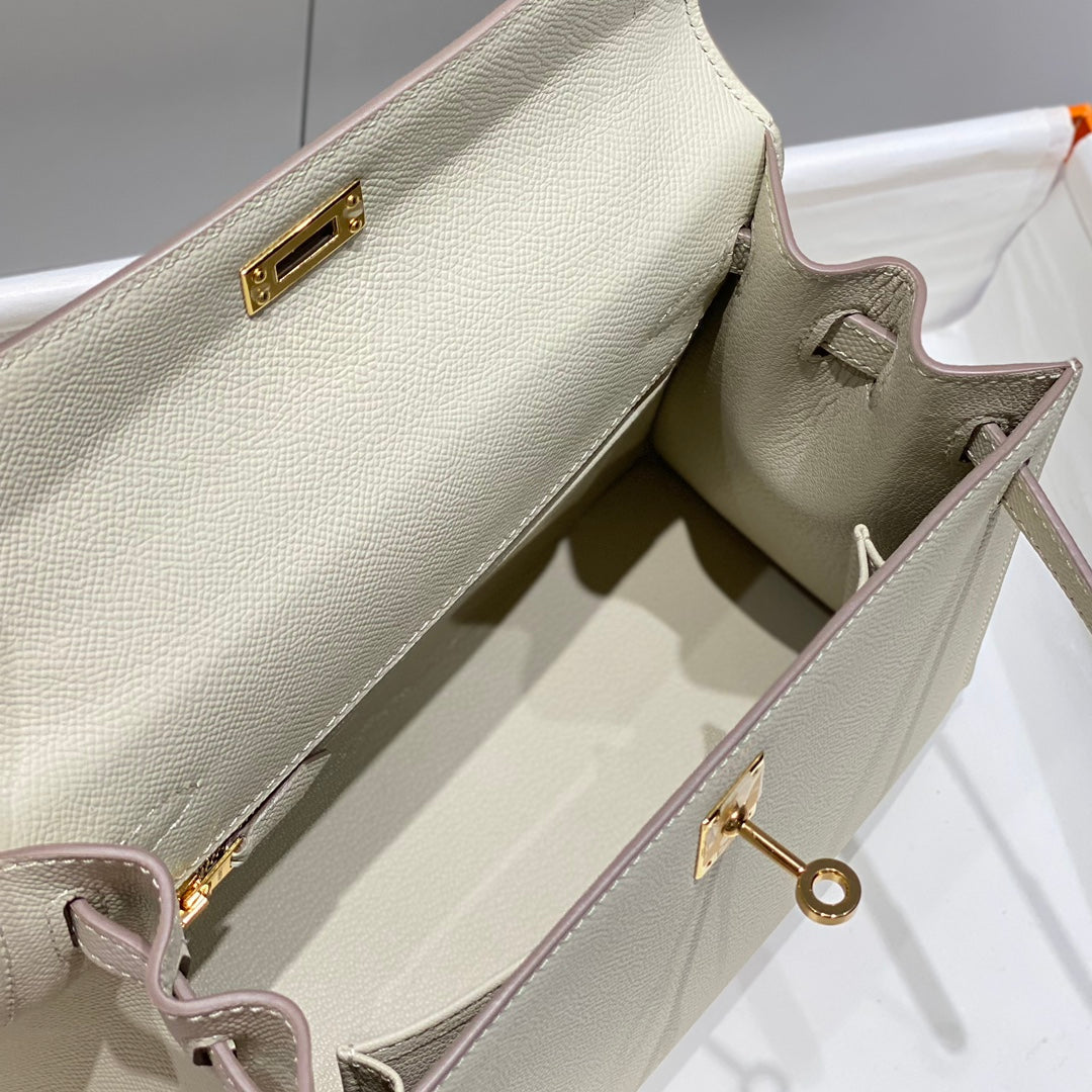 HERMES KELLY 25CM IN NATA EPSOM CALFSKIN GOLD HARDWARE