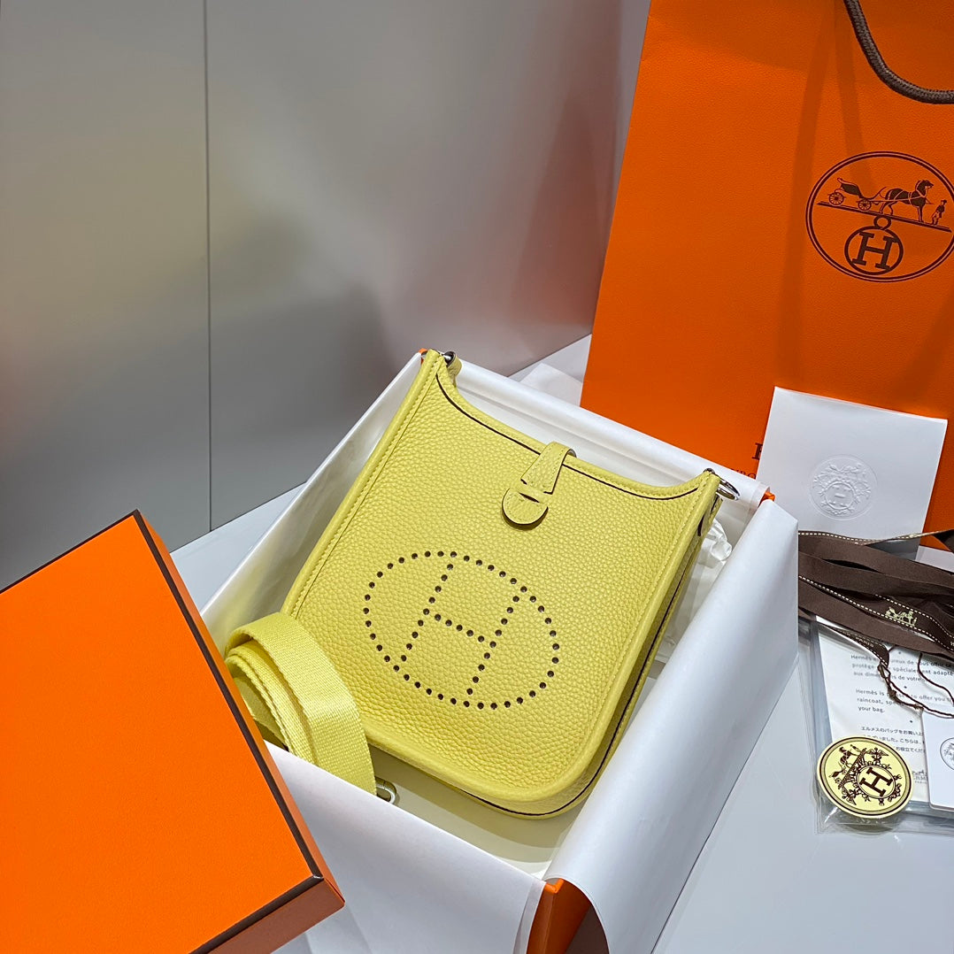 HERMES MINI NEO 18 EVELYNE BAG IN BUMBLEBEE YELLOW GRAINED CALFSKIN