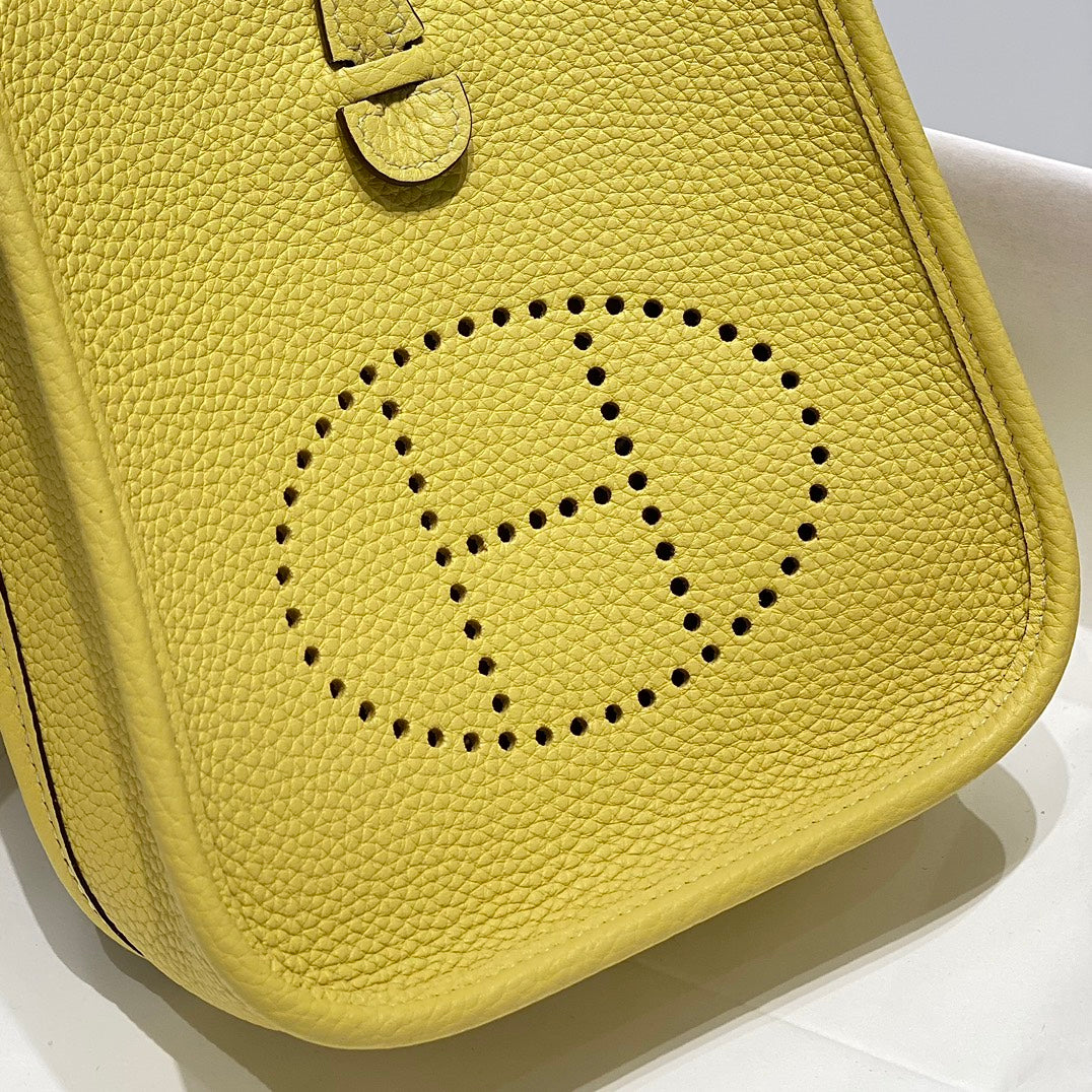 HERMES MINI NEO 18 EVELYNE BAG IN BUMBLEBEE YELLOW GRAINED CALFSKIN