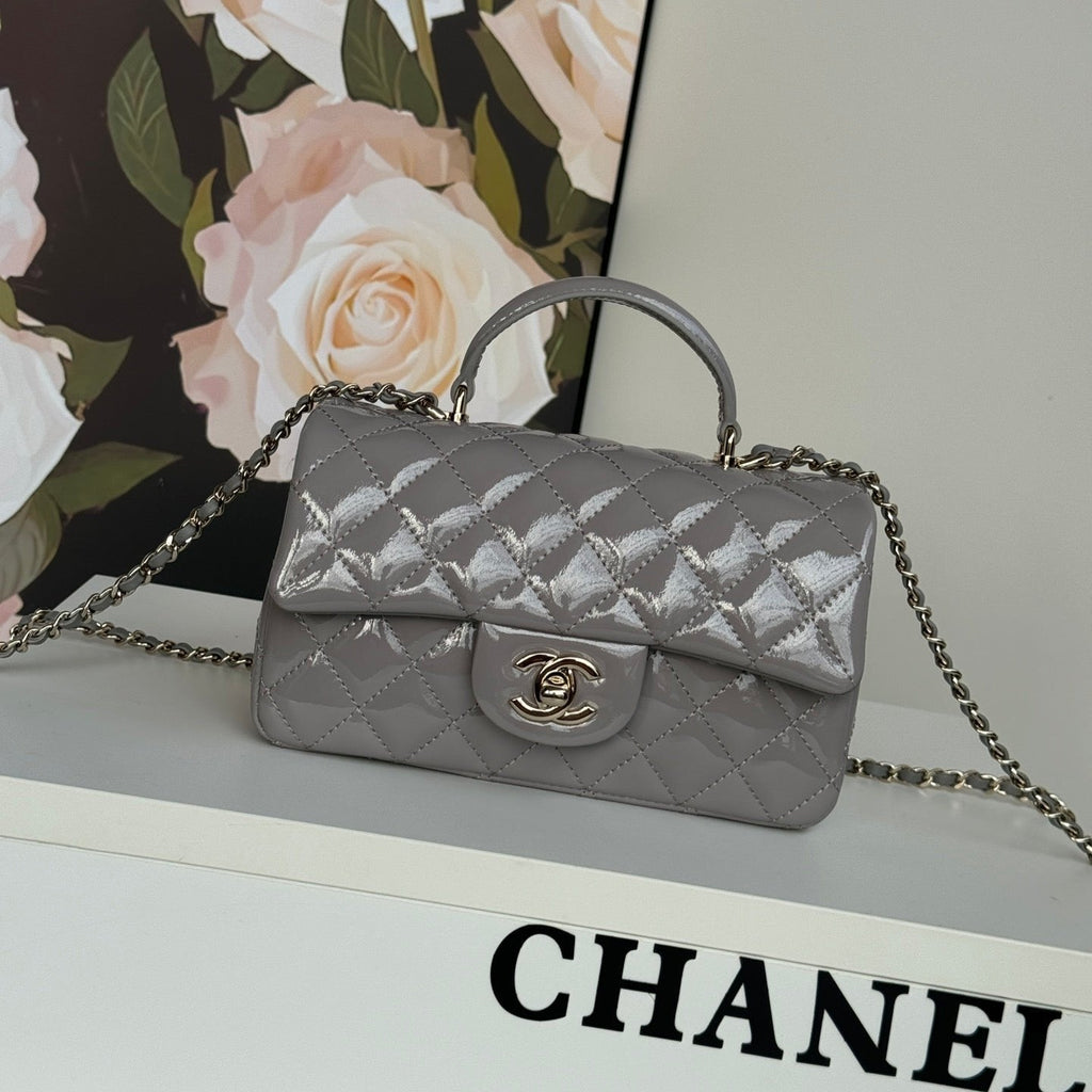 CHANEL MINI FLAP BAG 20 IN LIGHT GRAY GLOSSY CALFSKIN GOLD HARDWARE