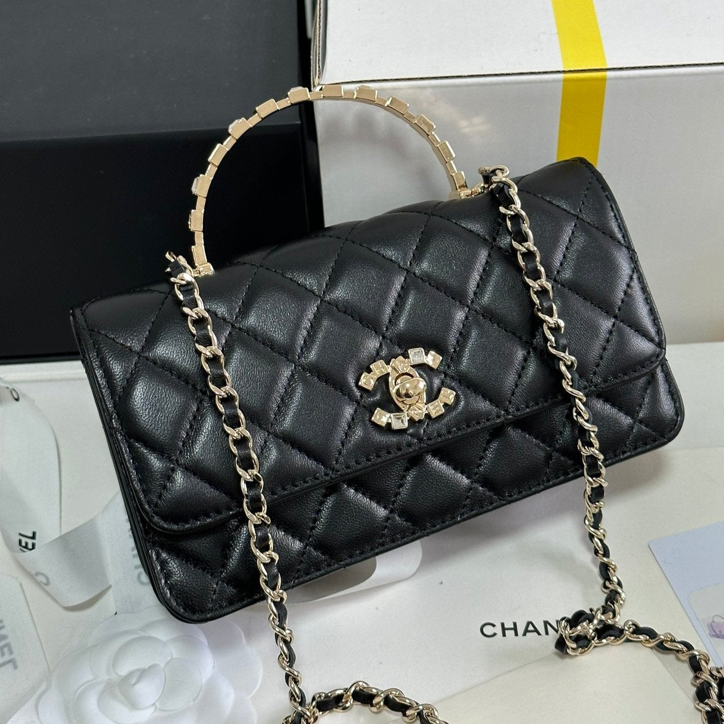 CHANEL FLAP BAG 18 WITH HANDLE IN BLACK CALFSKIN GOLD HARDWARE