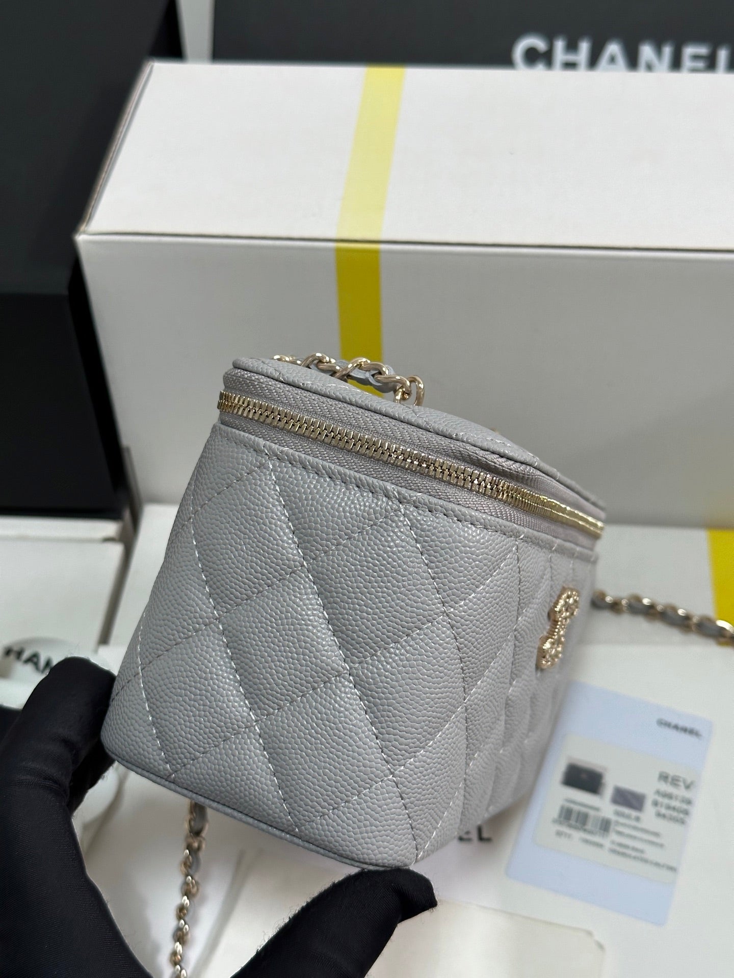 CHANEL VANITY CASE 17 CRYSTAL STUDDED LOGO IN GREY CALFSKIN GOLD HARDWARE