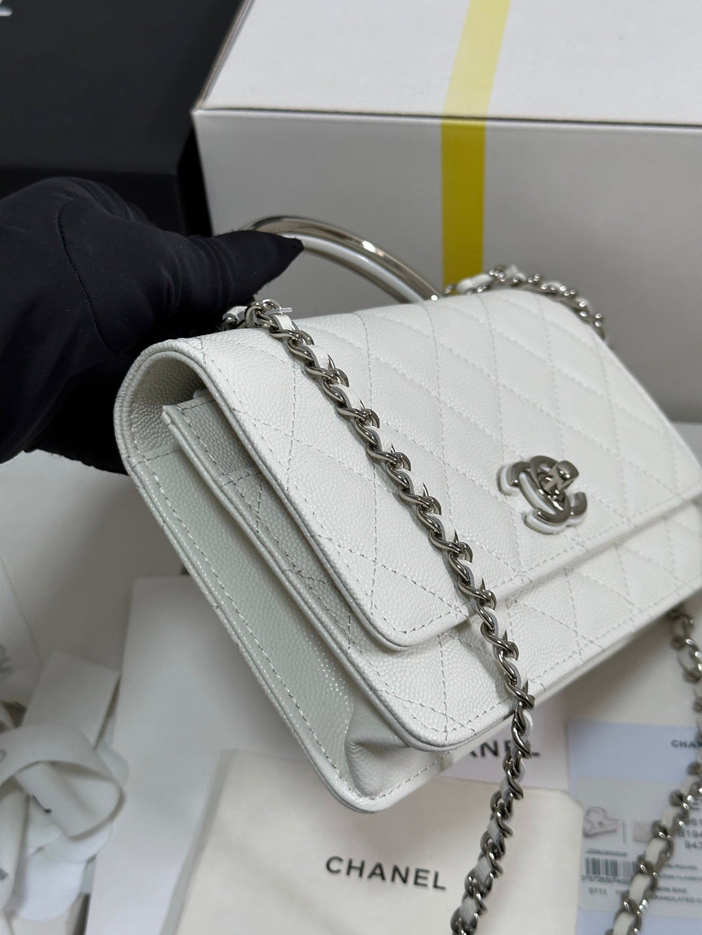 CHANEL FLAP BAG WITH SILVER-TONE HANDLE 19 IN WHITE CAVIAR SKIN
