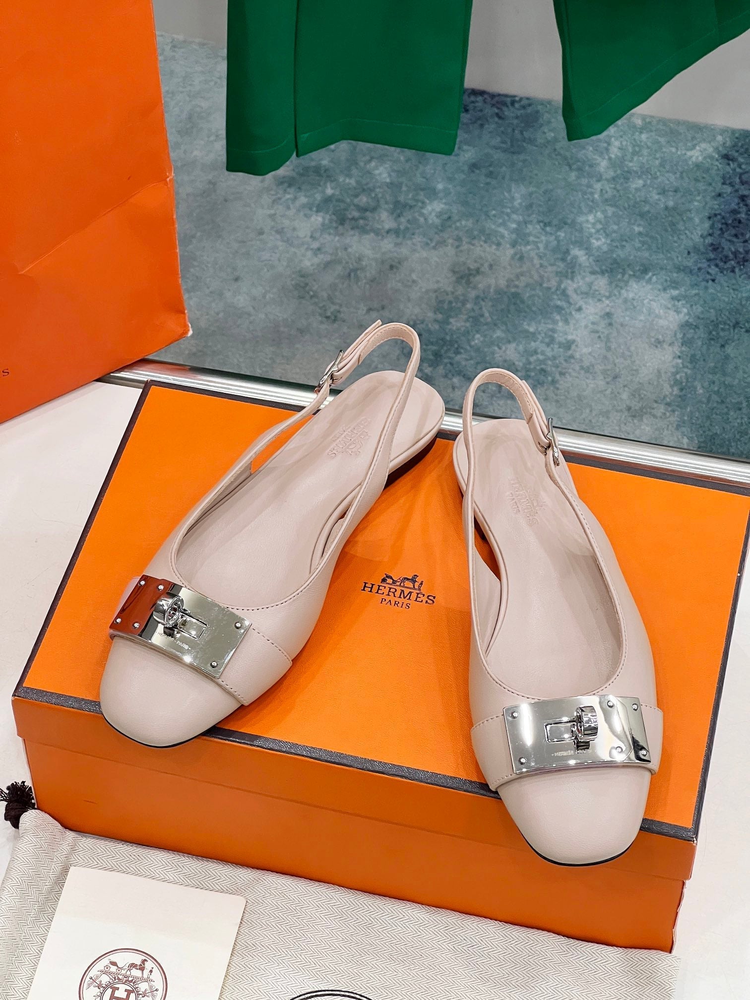 HERMES INNOCENTE SLINGBACK LIGHT PINK CALKSIN