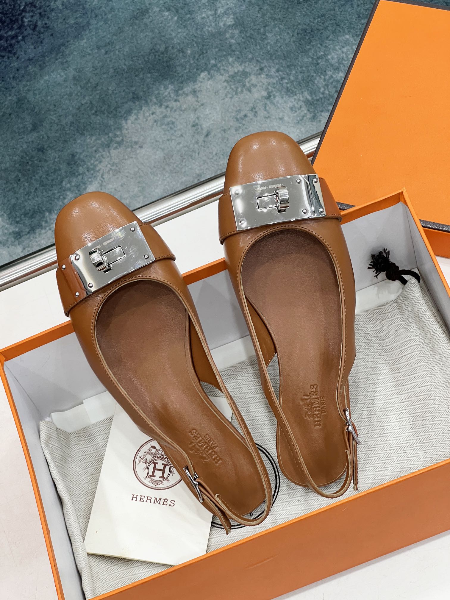 HERMES INNOCENTE SLINGBACK CARAMEL CALFSKIN