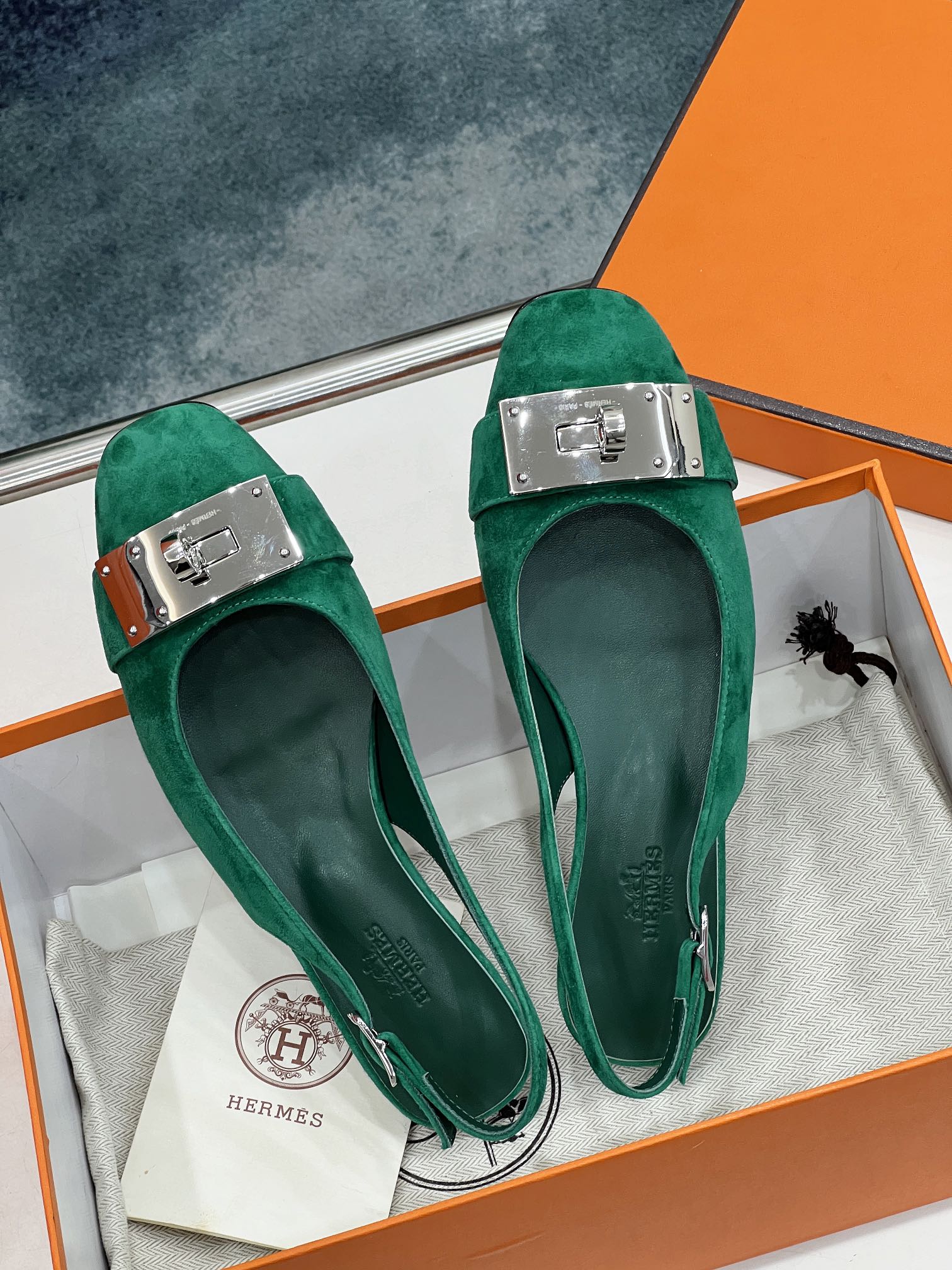 HERMES INNOCENTE SLINGBACK CASTLETON GREEN SUEDE