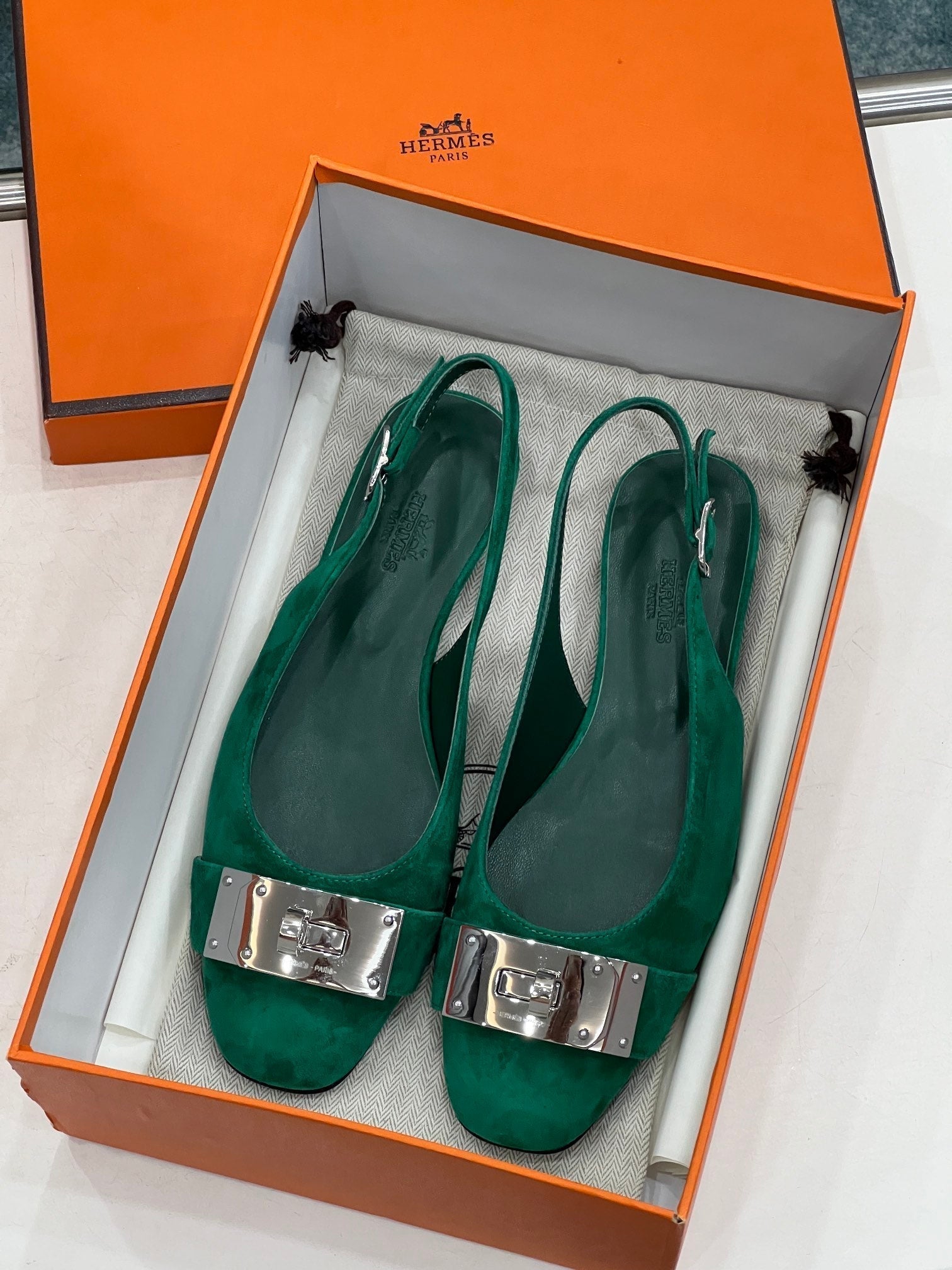 HERMES INNOCENTE SLINGBACK CASTLETON GREEN SUEDE