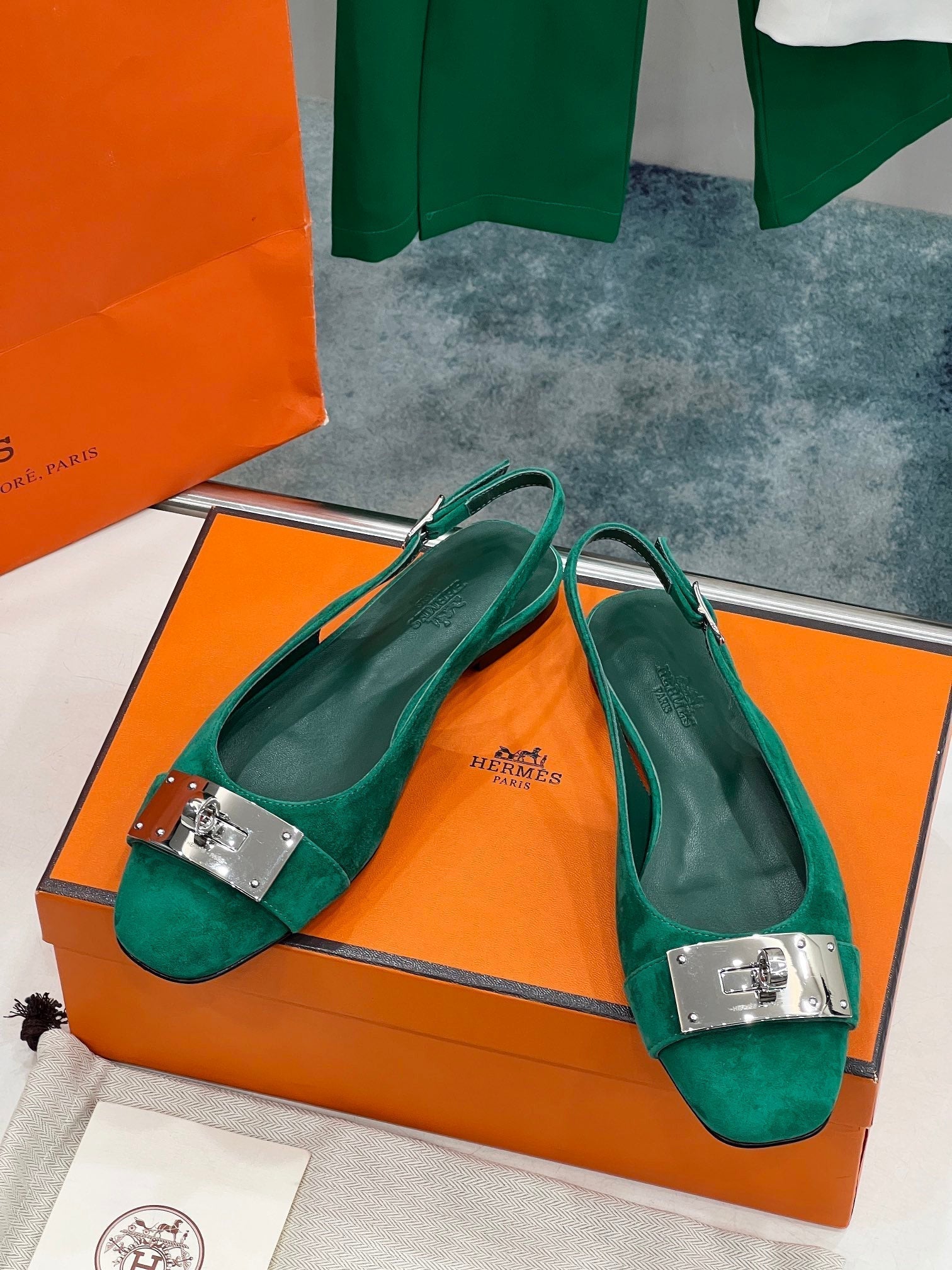 HERMES INNOCENTE SLINGBACK CASTLETON GREEN SUEDE
