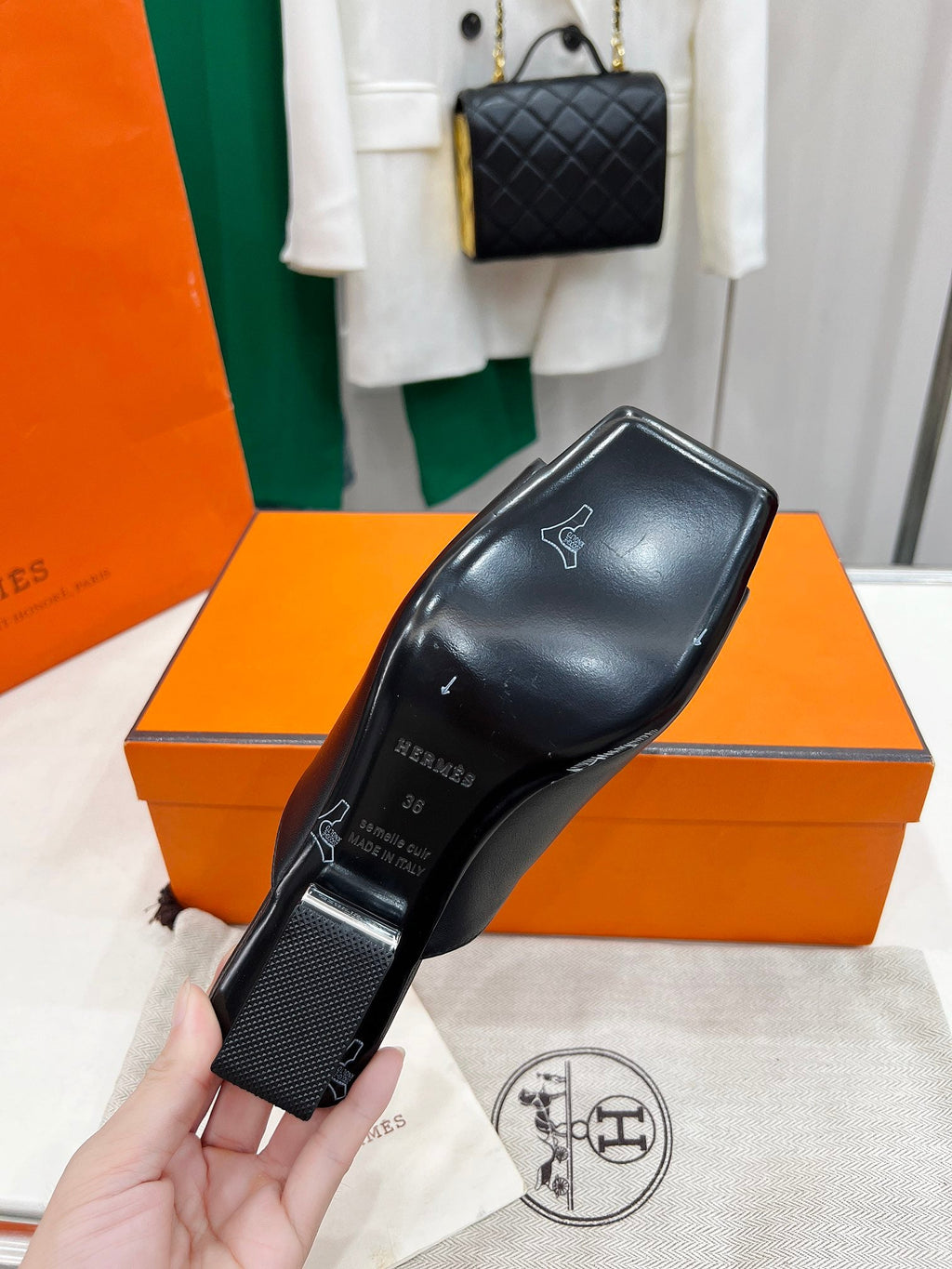 HERMES IDOLE SANDAL IN BLACK CALFSKIN