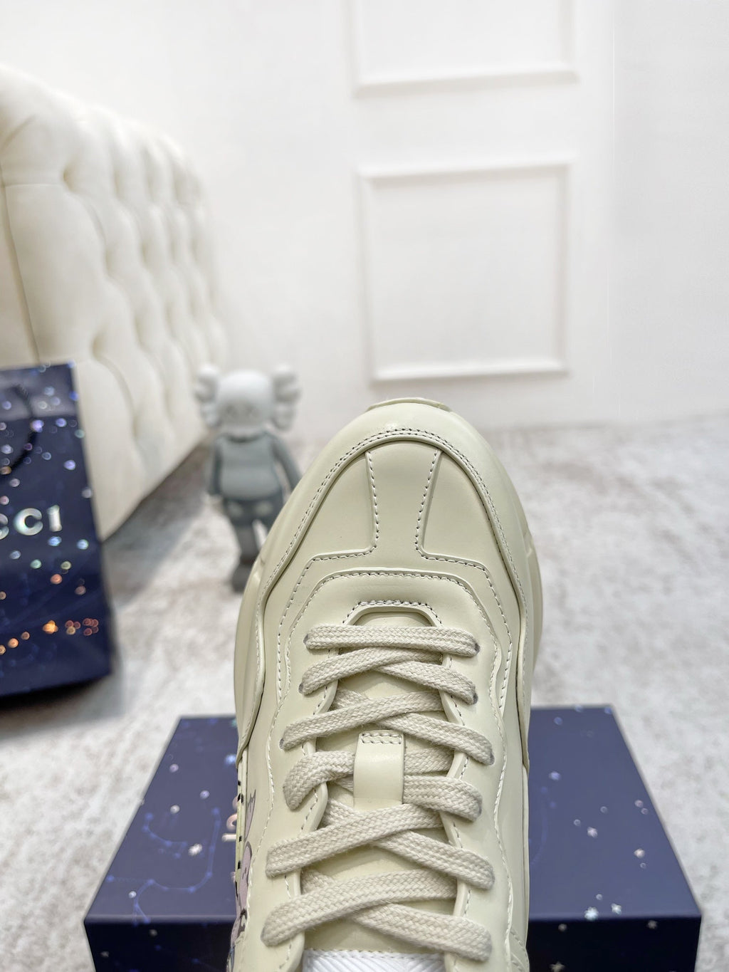 GUCCI RHYTON TRAINER WHITE LAMBSKIN WITH PURPLE DINO MOTIF