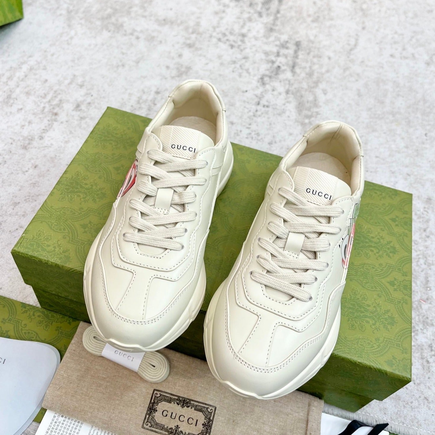 GUCCI RHYTON TRAINER WHITE LAMBSKIN WITH HEART MOTIF