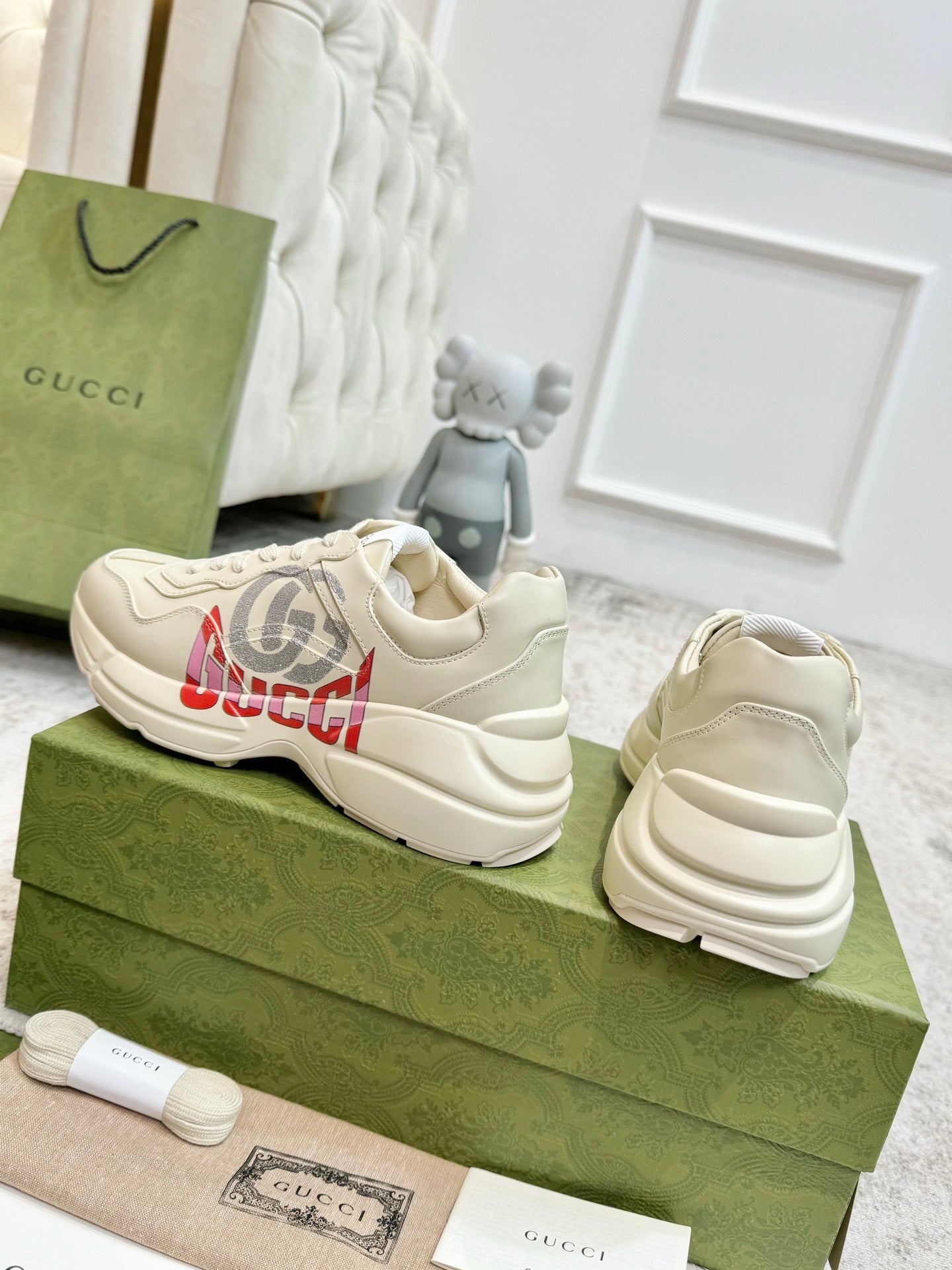 GUCCI RHYTON TRAINER WHITE LAMBSKIN WITH H LETTER