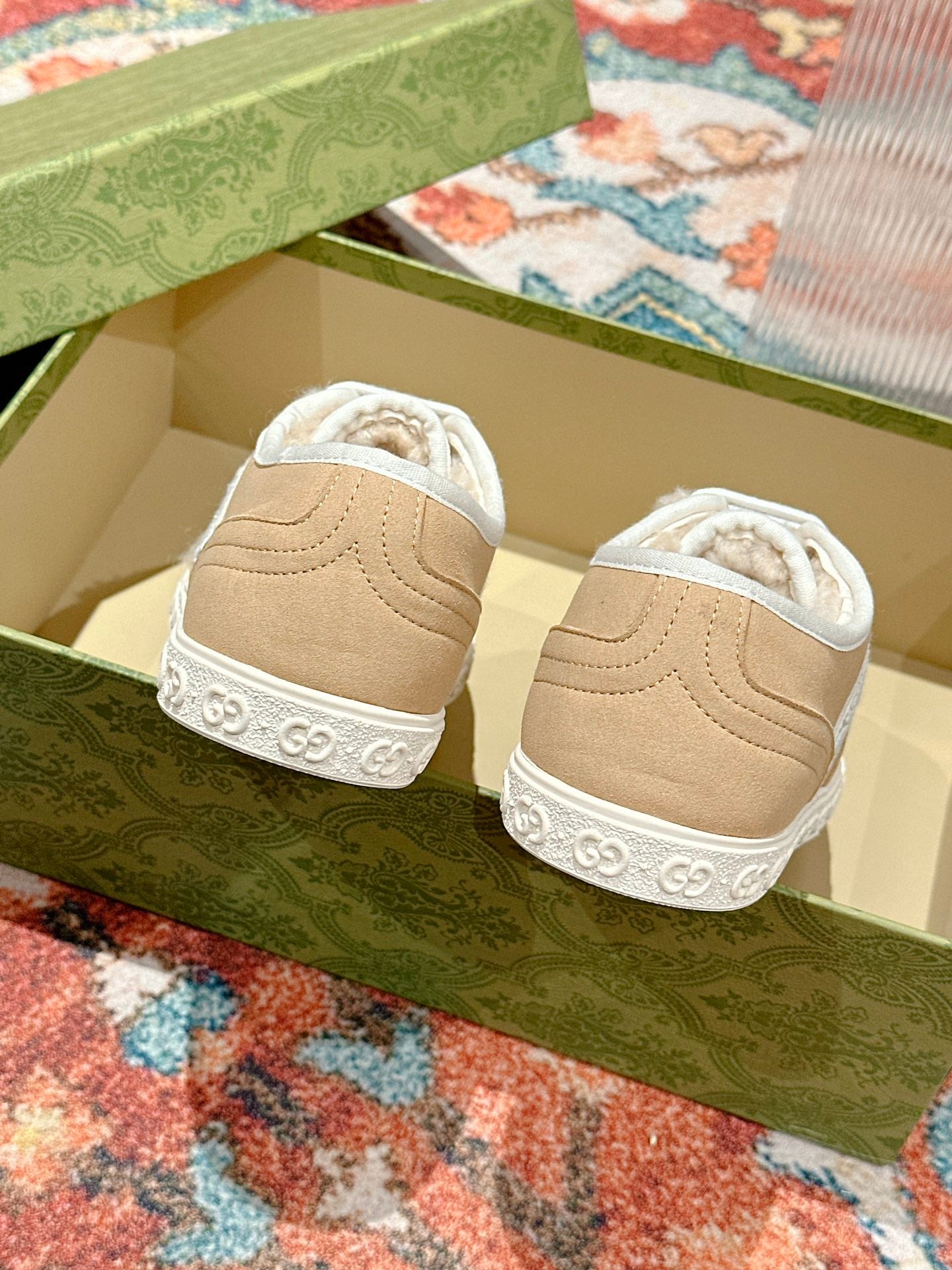 GUCCI CANVAS SNEAKER IN CAMEL BROWN DENIM WITH BEIGE FLEECE LINING